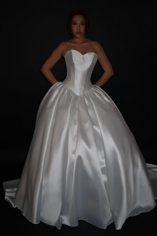 Brand New US 8 Anna Augusta Custom Made Wedding Dress