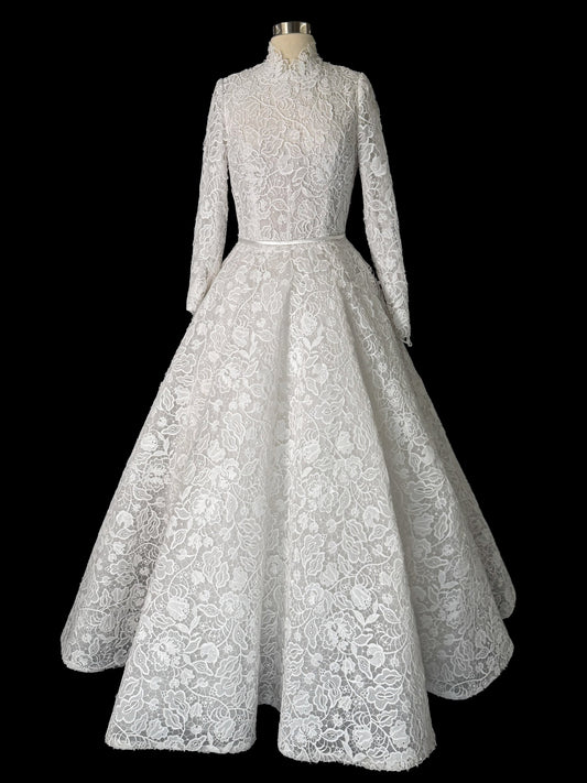 Preloved US6 Anna Augusta Modest Style Guipure Lace Bridal Gown