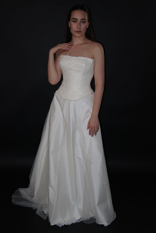 Floor Sample Size 40 Cymbeline Strapless Lace Corset Two-Piece Gown