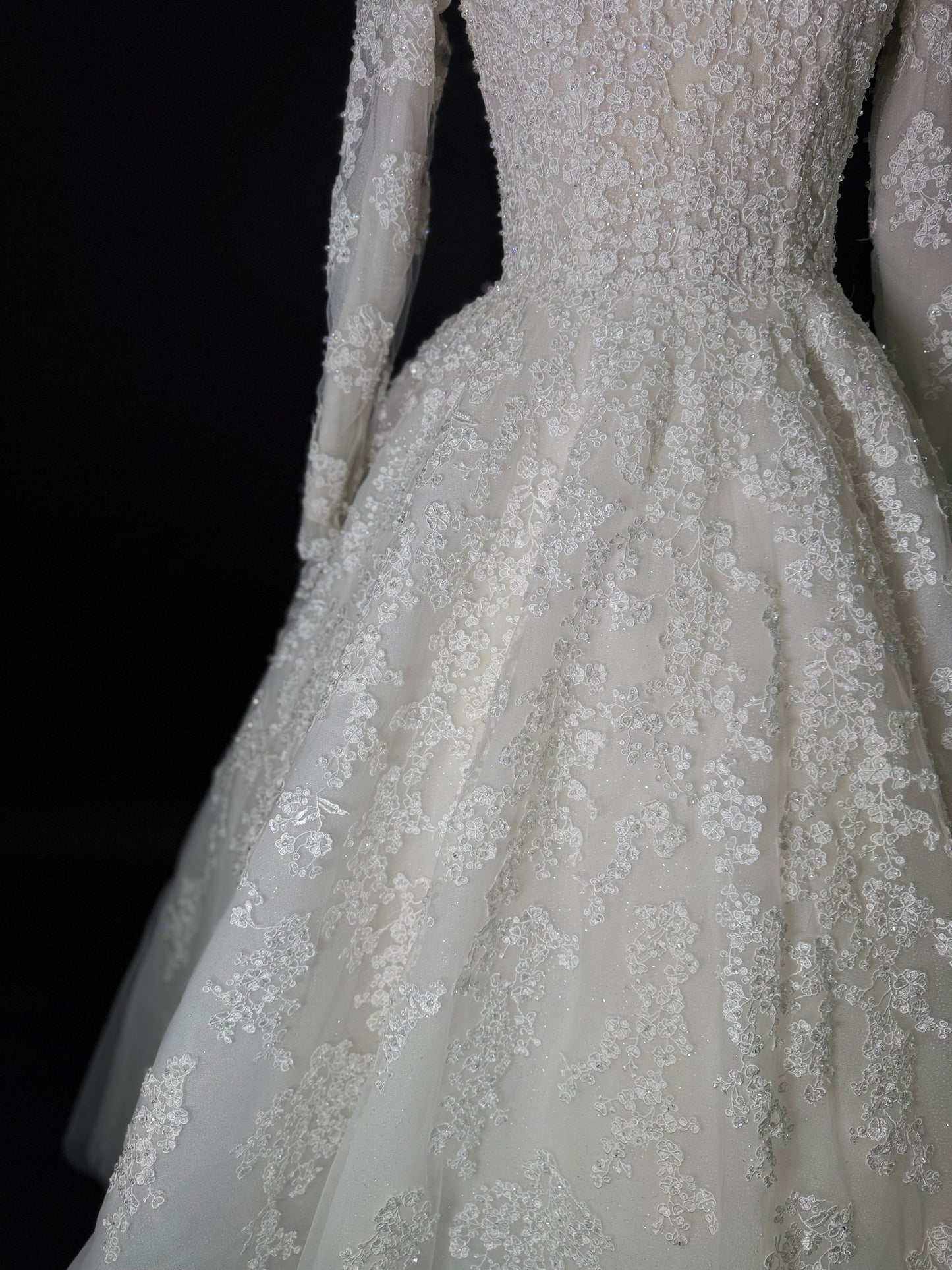 Anna Augusta Modest Embroidered Lace Crystals attached Bridal Gown, Preloved, Size US 4,