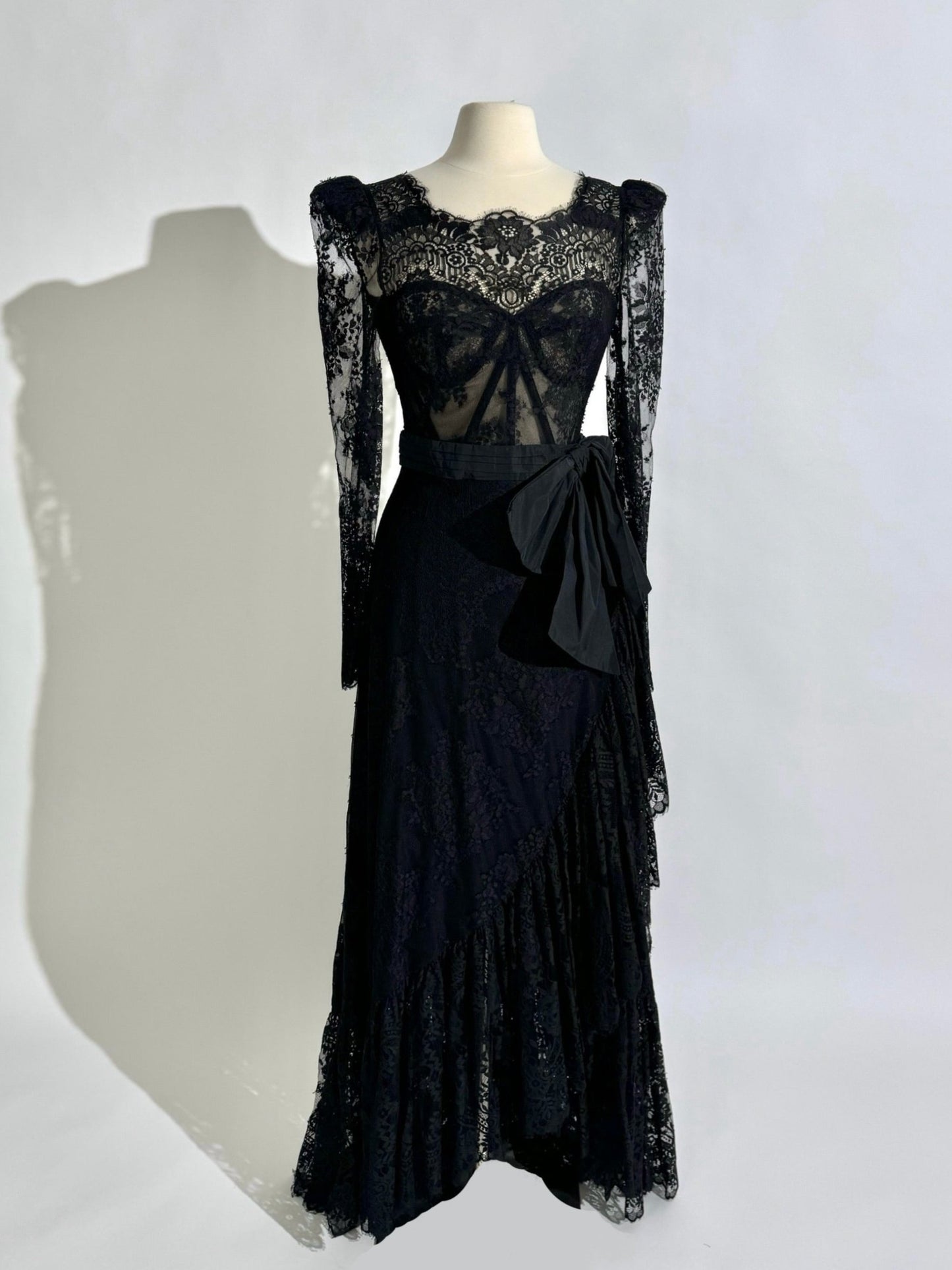 Brand New US 6-8 ZUHAIR MURAD Chantilly Lace Evening Gown