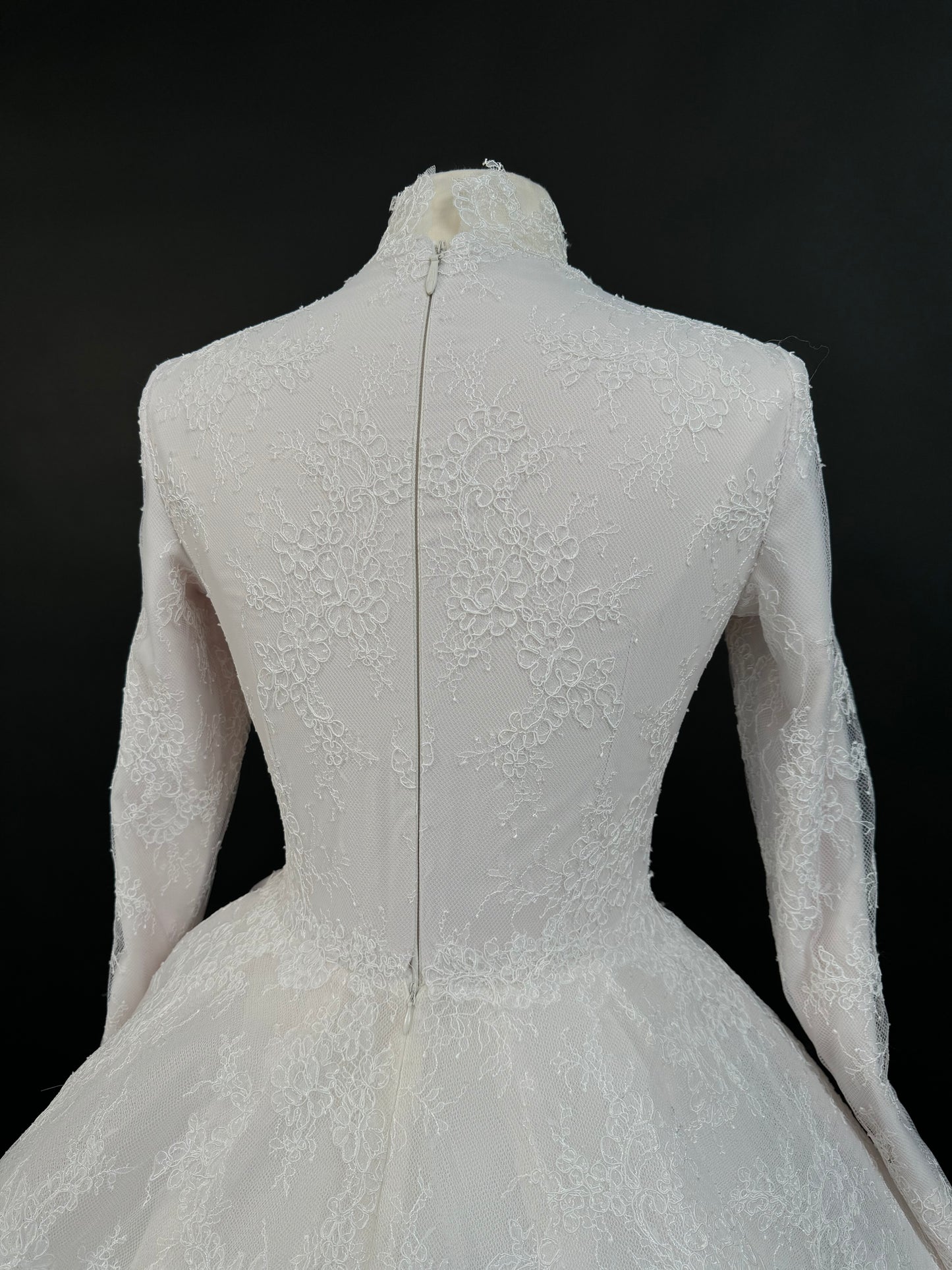 Brand New US 8 Anna Augusta French Corded Lace Wedding Dress