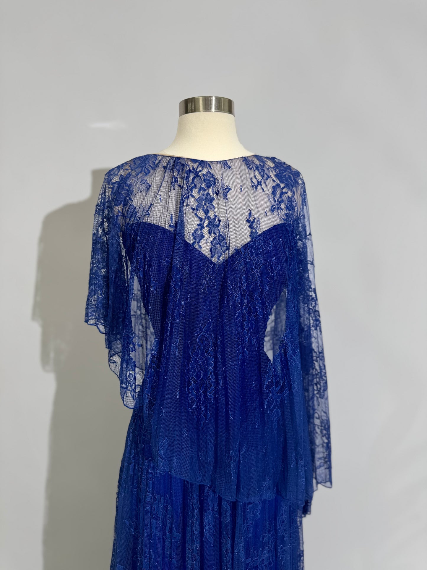 Brand New US 8 Gemy Maalouf Chantilly Lace Maxi Gown with Cape in Royal Blue