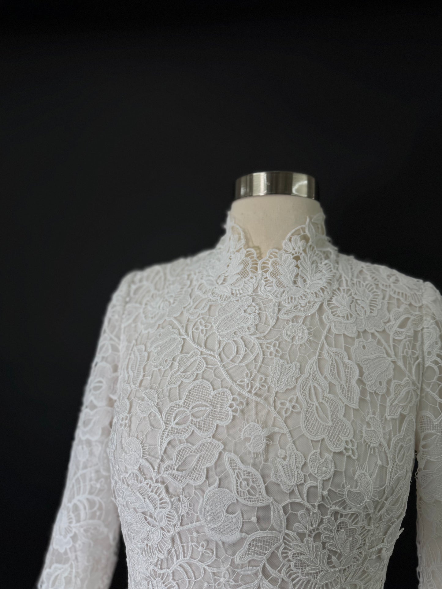 Anna Augusta Modest Style Guipure Lace Bridal Gown, Preloved, Size US 6