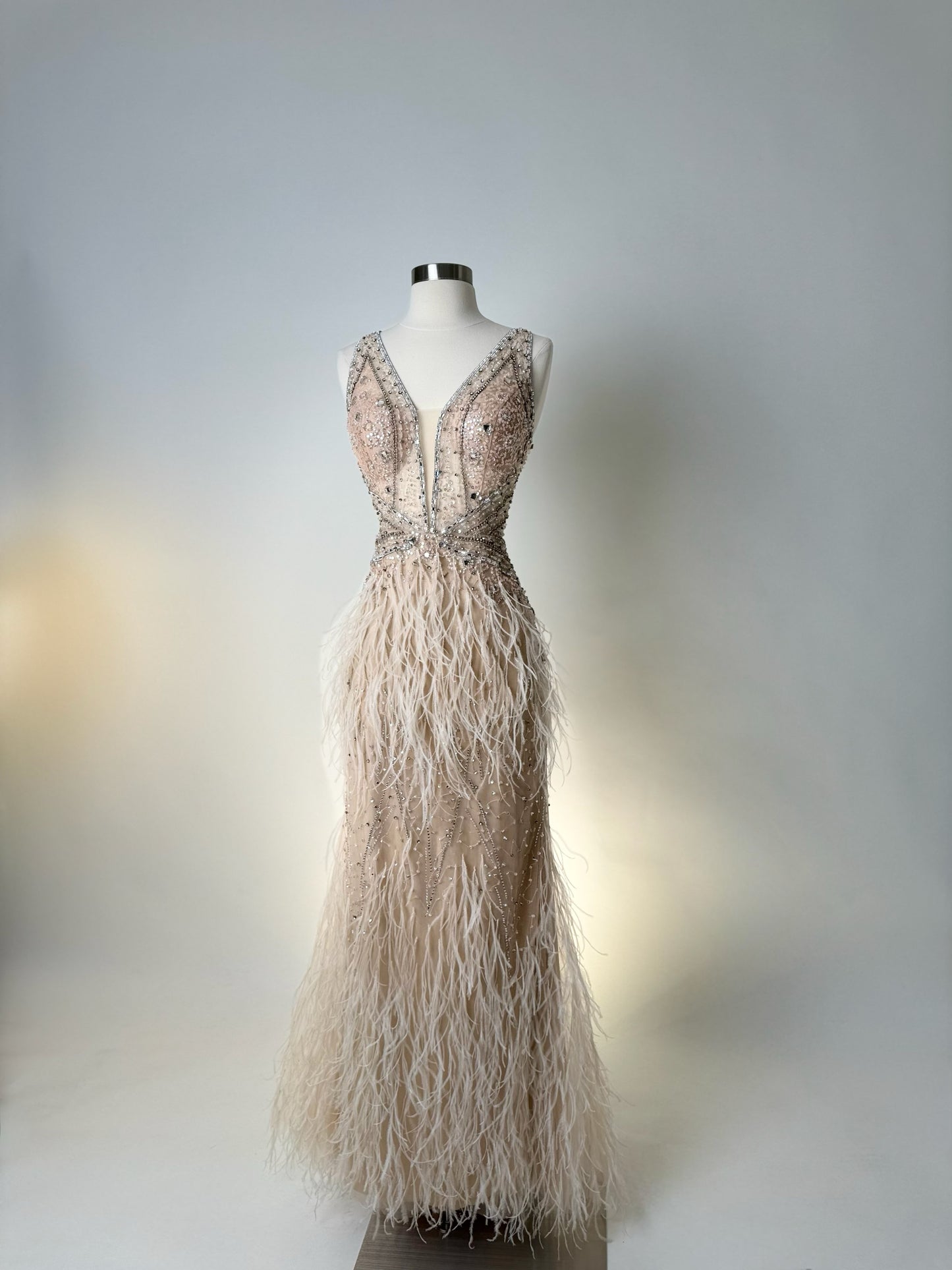 Brand New US 10 Jovani Maxi Feather Evening Gown in Nude Color