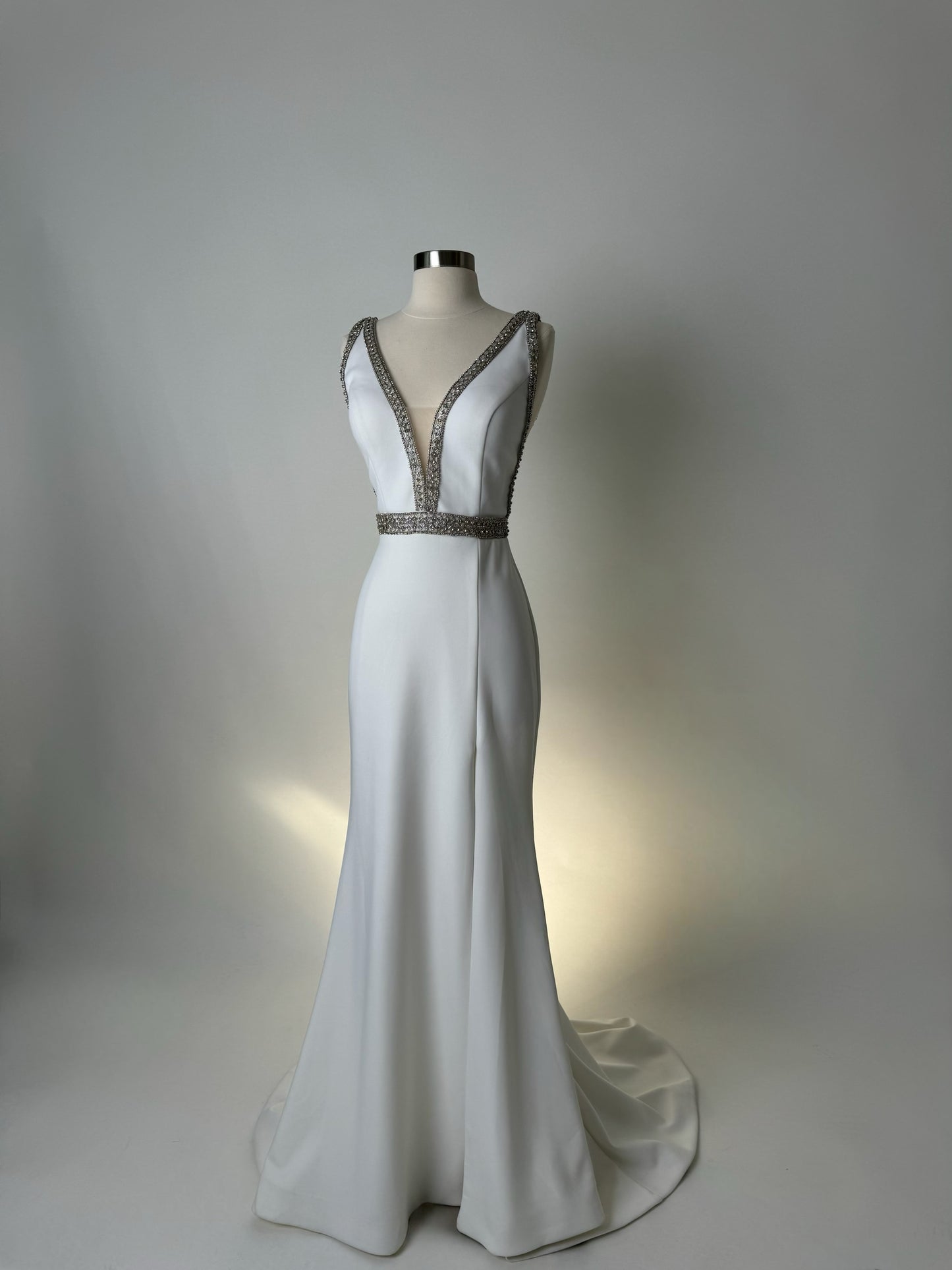 Brand New US 6 Jovani Maxi White Evening Gown