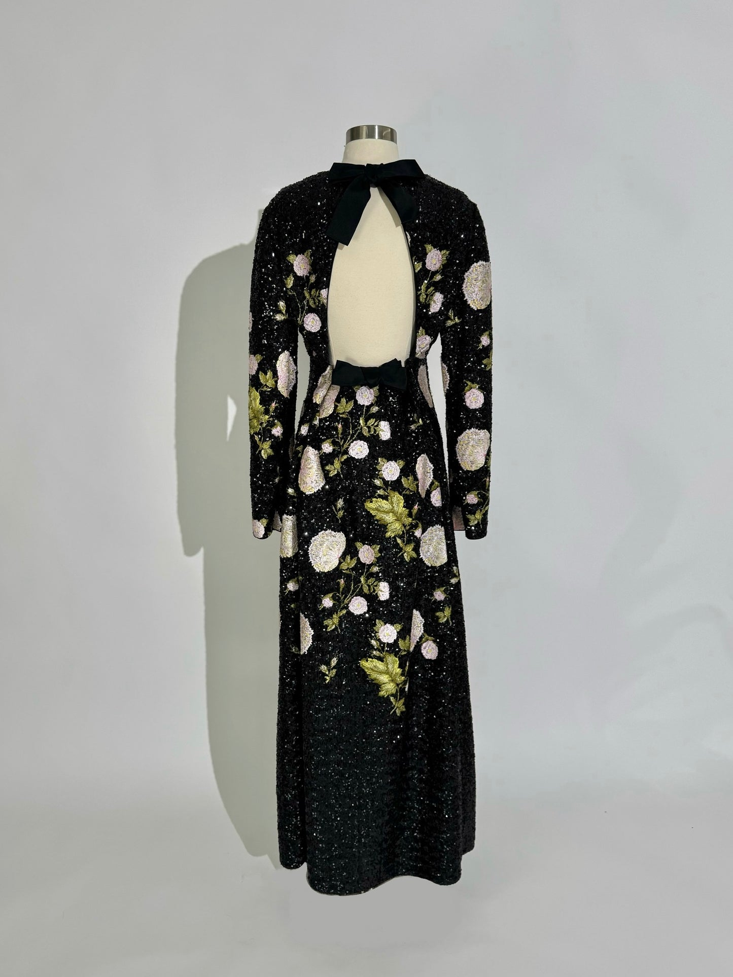 Brand New US 8 Giambattista Valli Floral Embroidered Sequin Evening Gown in Black Rose