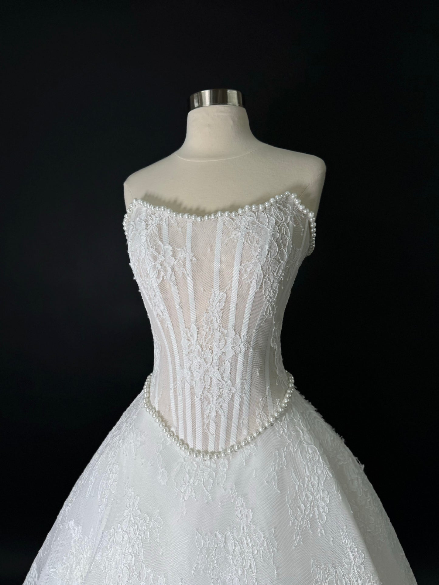 Chantilly Corded Lace Anna Augusta Bridal Gown, Preloved, Size US 4-6, Pearl Detailed