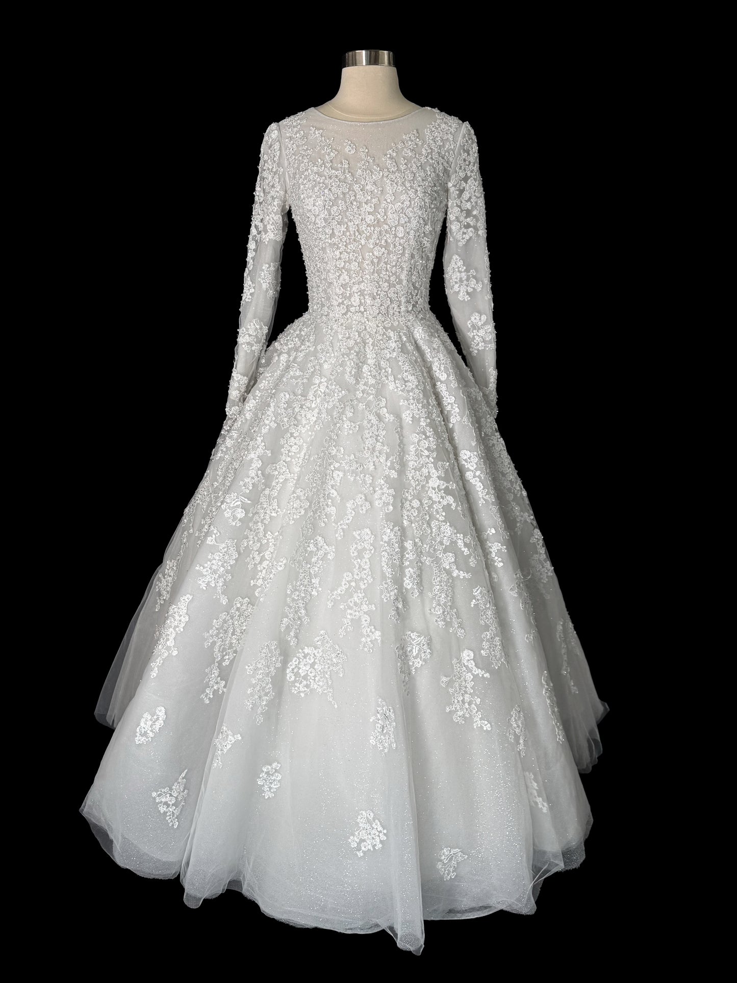 Anna Augusta Modest Embroidered Lace Crystals attached Bridal Gown, Preloved, Size US 4,