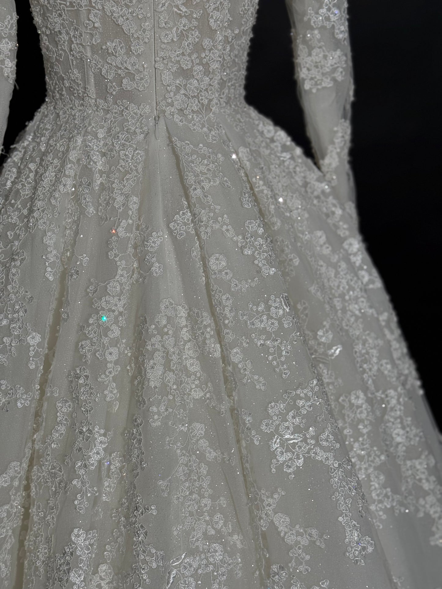 Anna Augusta Modest Embroidered Lace Crystals attached Bridal Gown, Preloved, Size US 4,