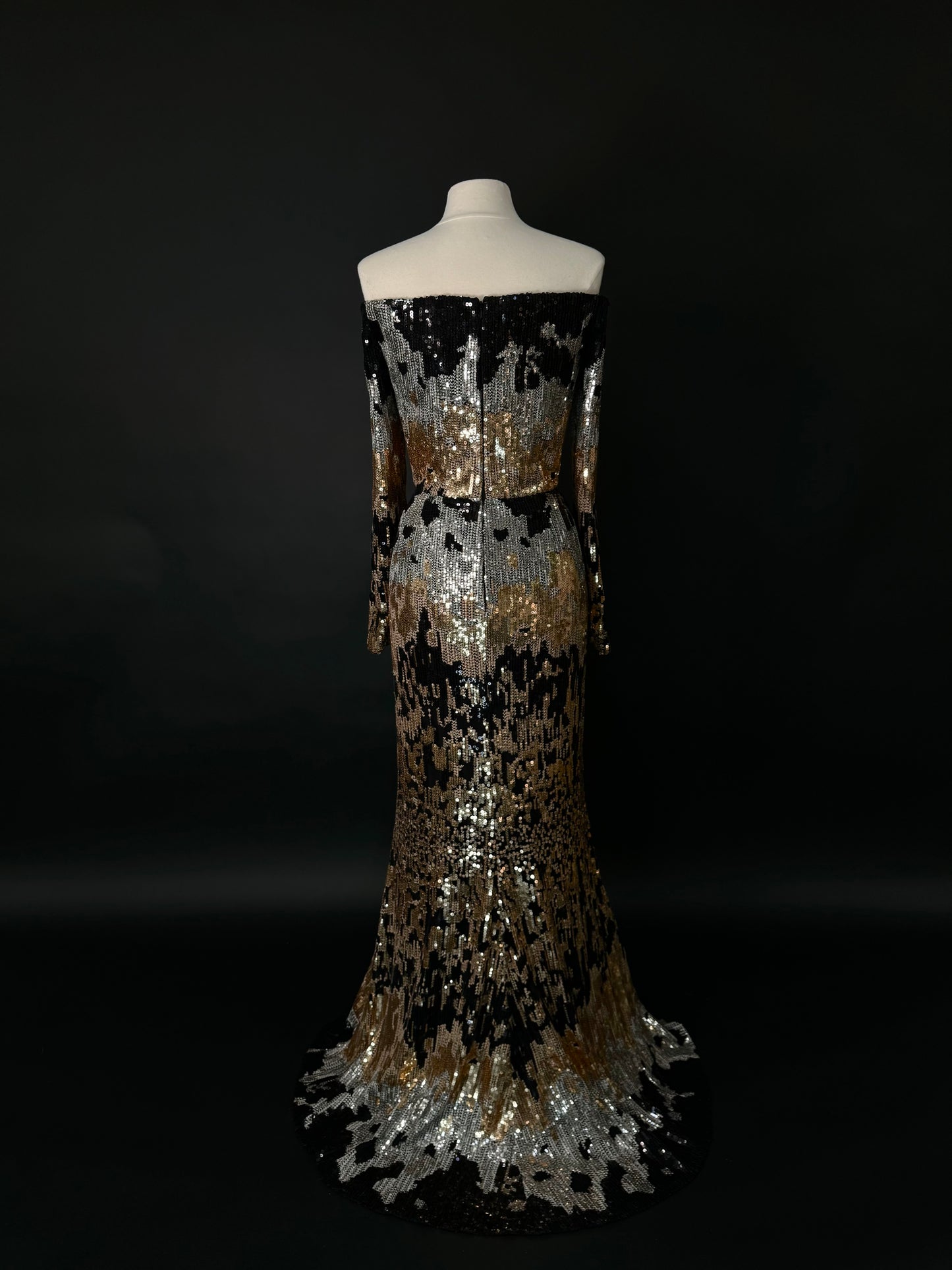 Brand New US 6 ELIE SAAB Black Embroidered Sequins Evening Gown