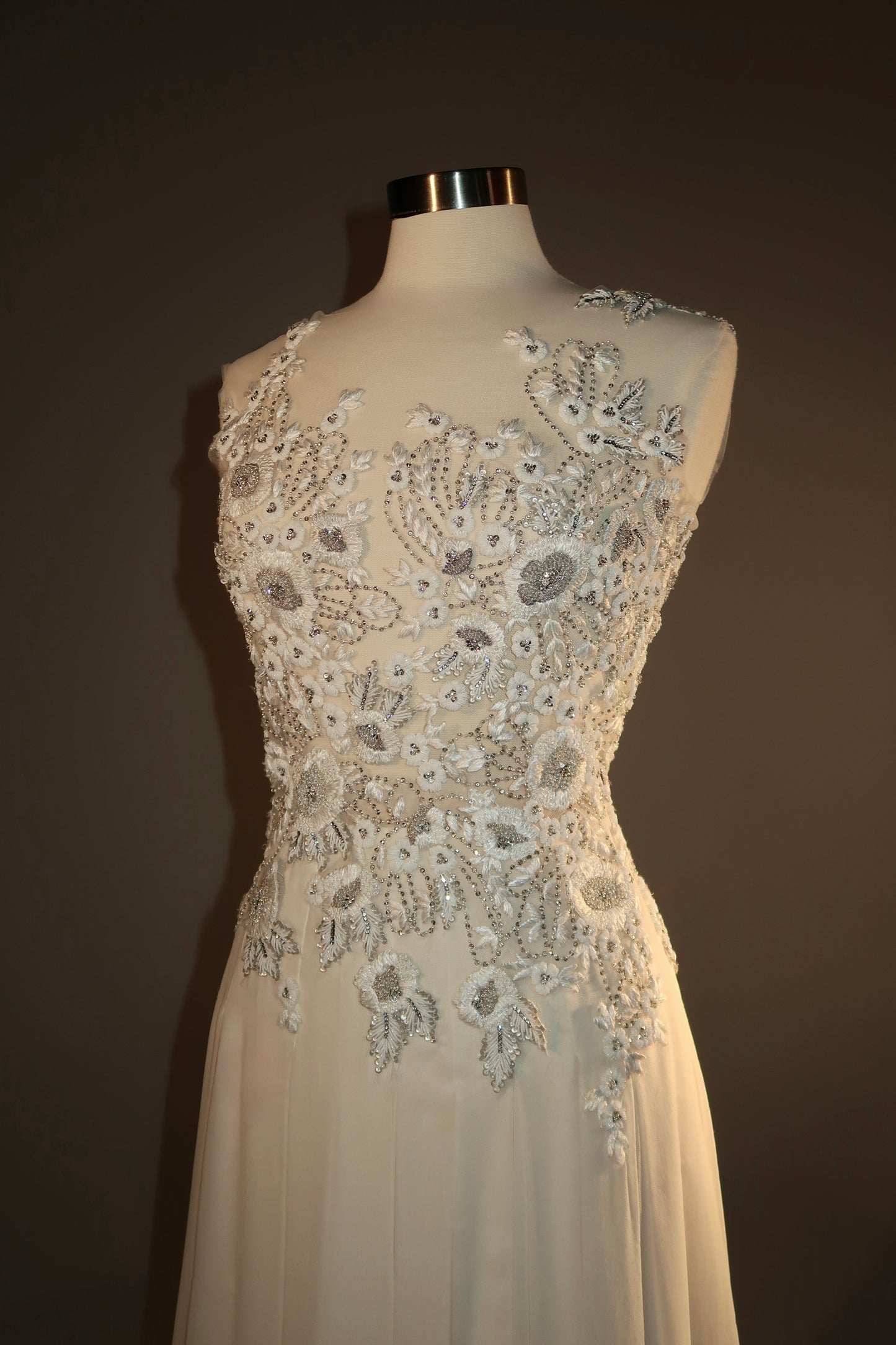 Floor Sample US 8 PRONOVIAS Maxi Gown