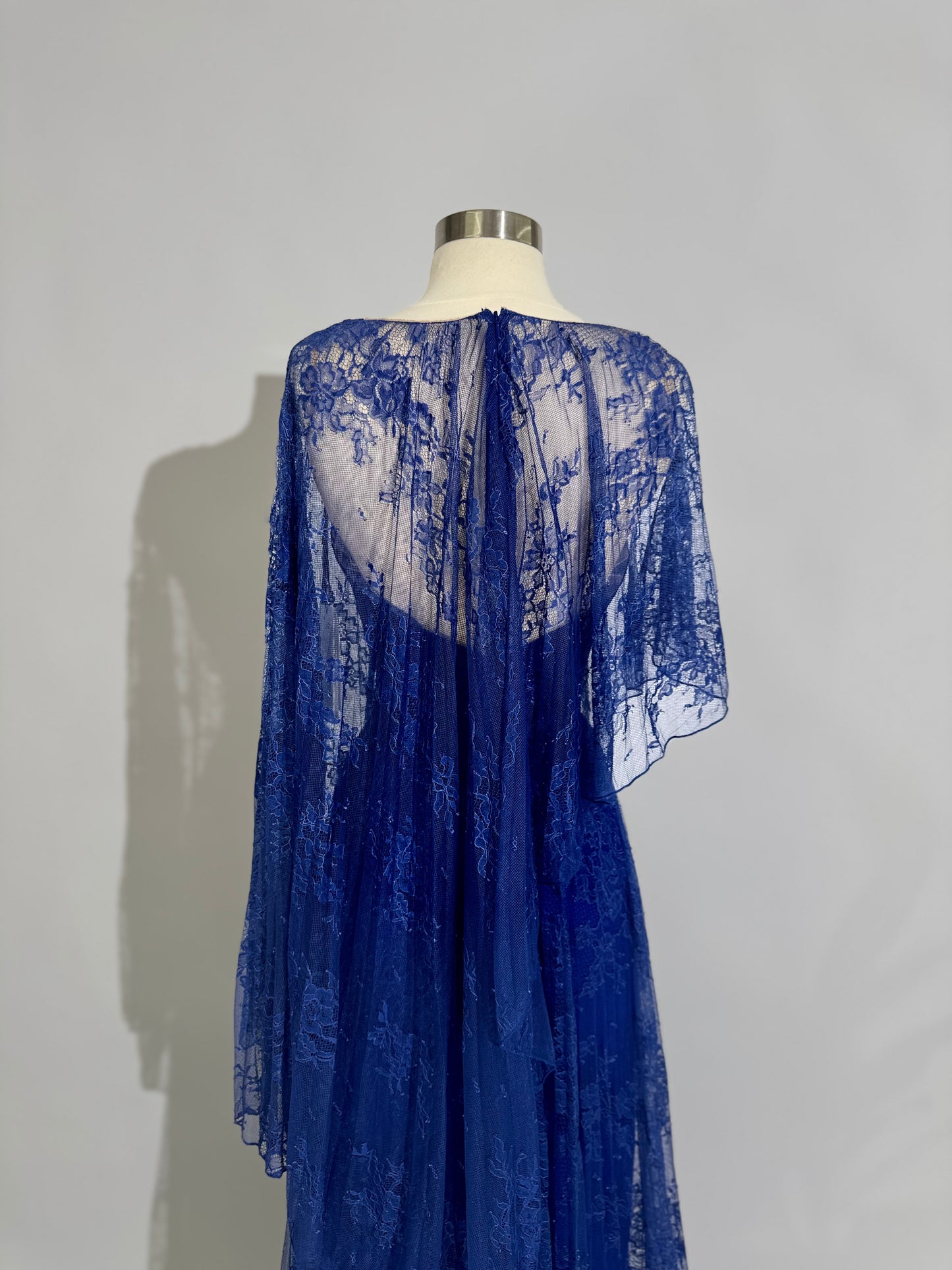 Brand New US 8 Gemy Maalouf Chantilly Lace Maxi Gown with Cape in Royal Blue