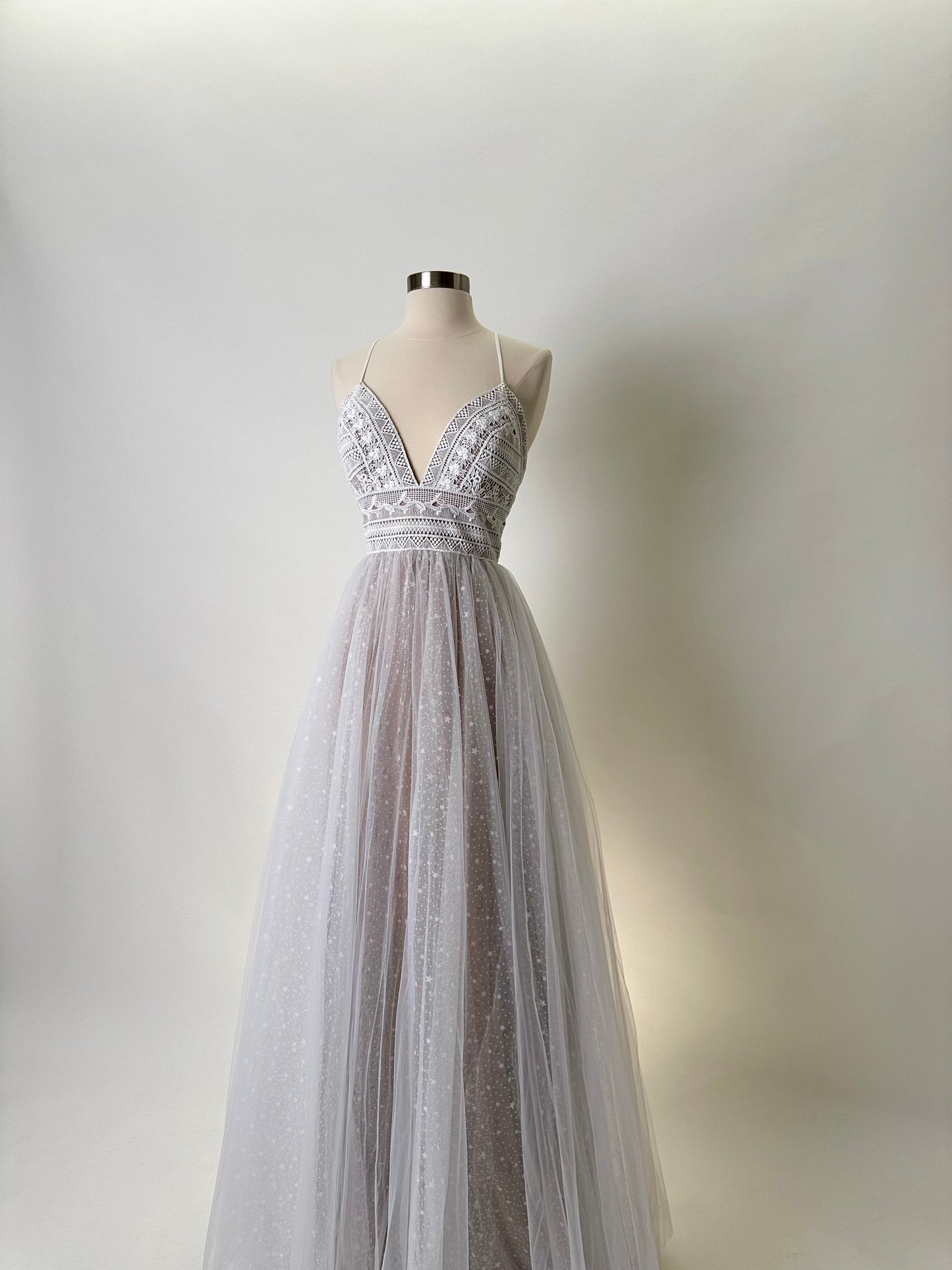 Brand New US 6 Anna Augusta Maxi White with Nude Lining Evening Dress