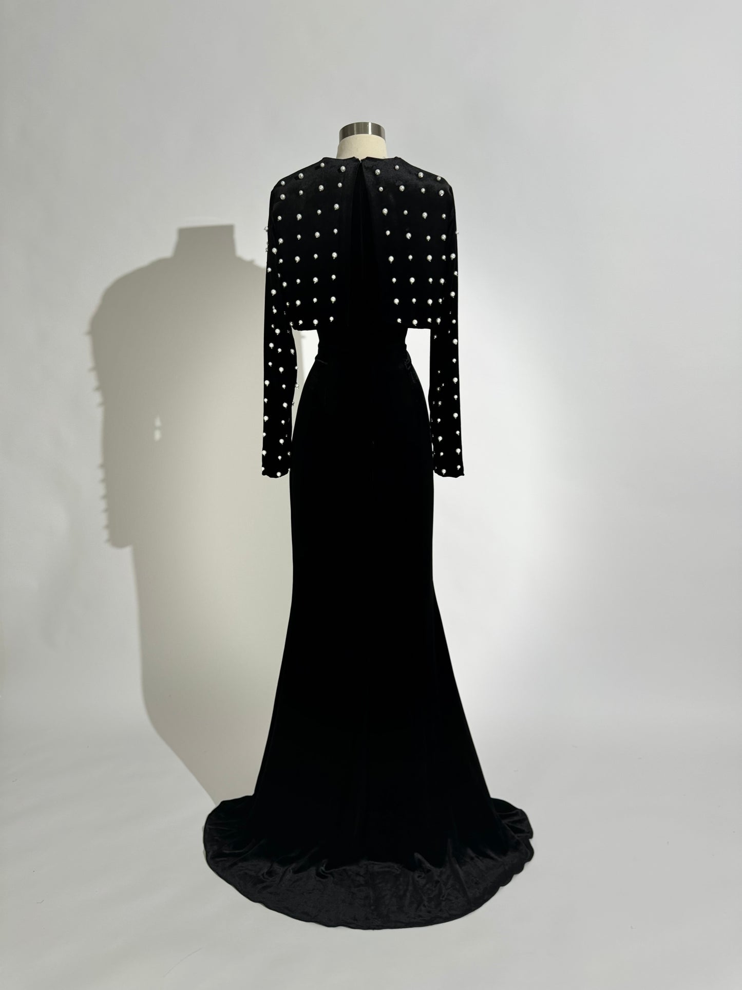 Brand New US 8 SAFIYAA Pearl Cape Evening Gown