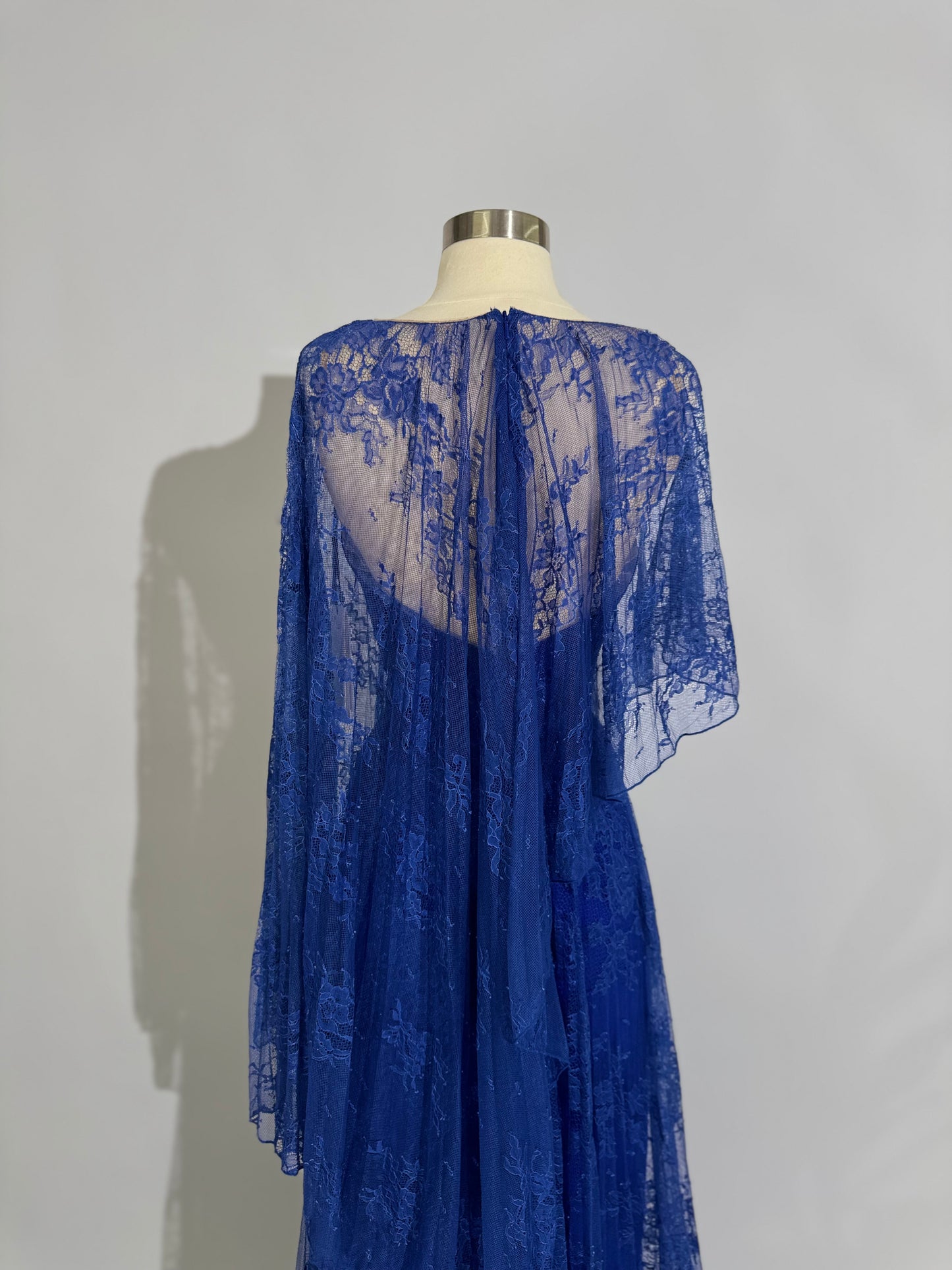 Brand New US 8 Gemy Maalouf Chantilly Lace Maxi Gown with Cape in Royal Blue