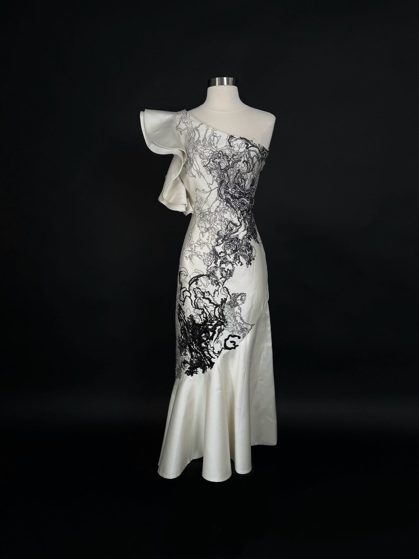 Brand New US 4 Saiid Kobeisy One Shoulder Ivory Black Embroidered Evening Gown