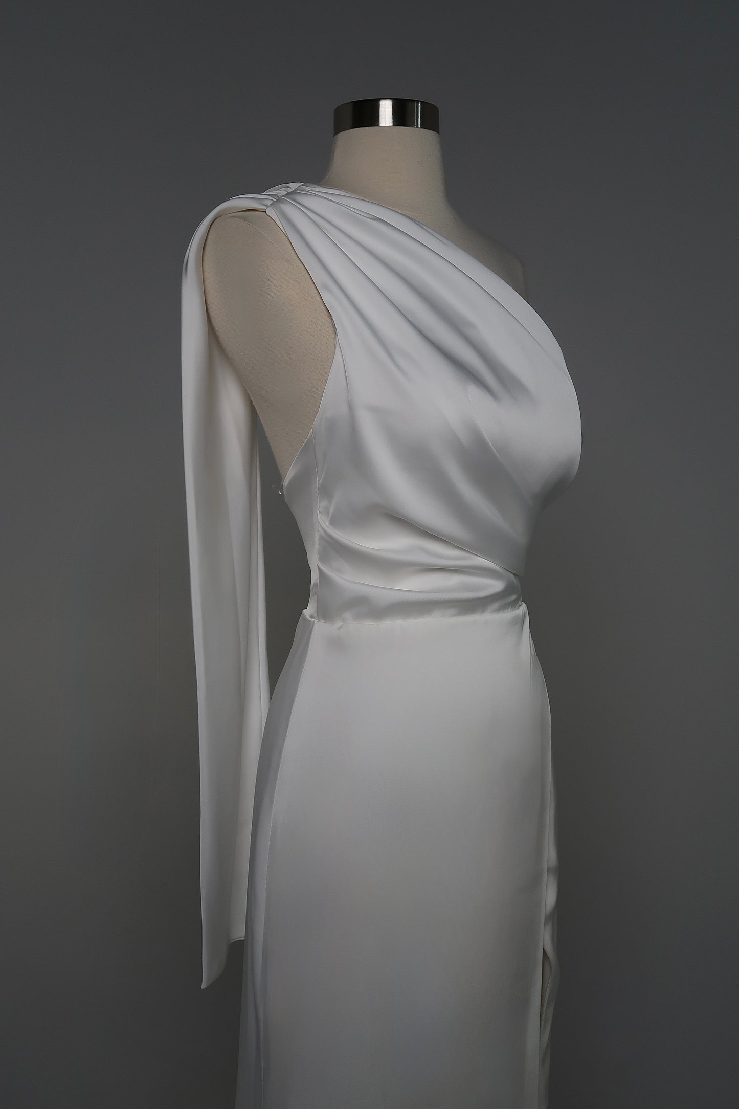 Diva Couture Maxi Gown US2 Brand New