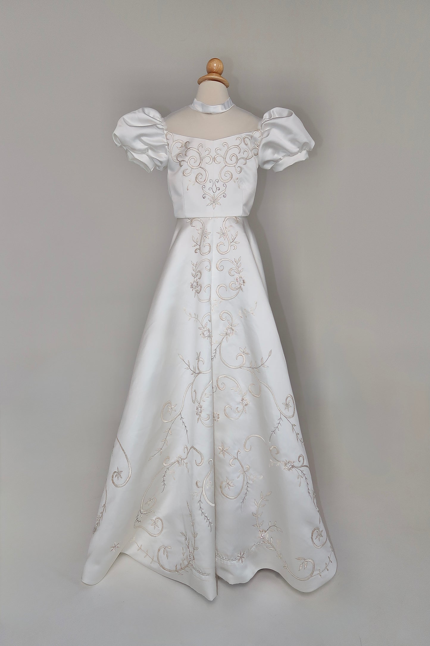 Brand New 9YO Anna Augusta Kids Dress