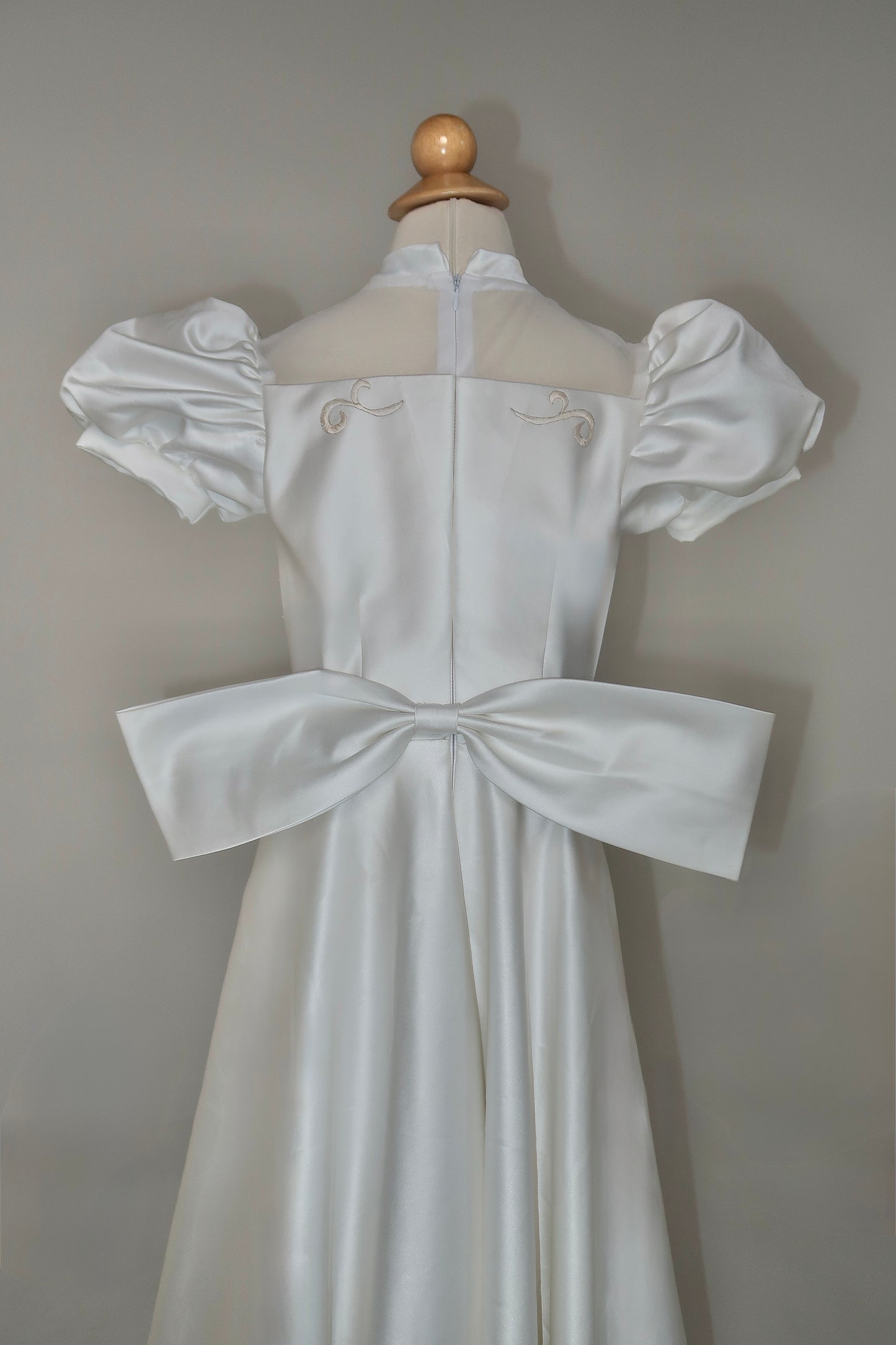 Brand New 9YO Anna Augusta Kids Dress