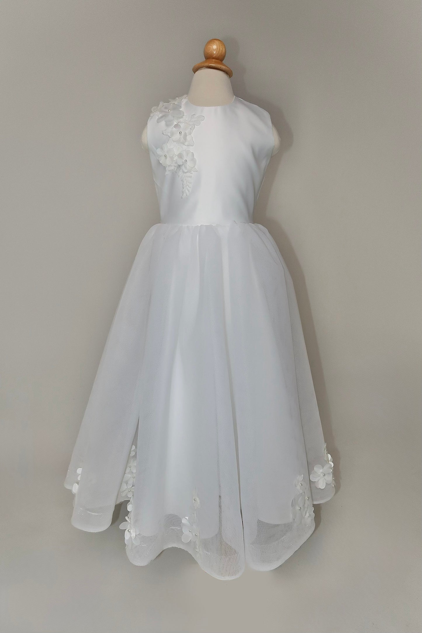 Brand New 8YO Anna Augusta White Kids Dress