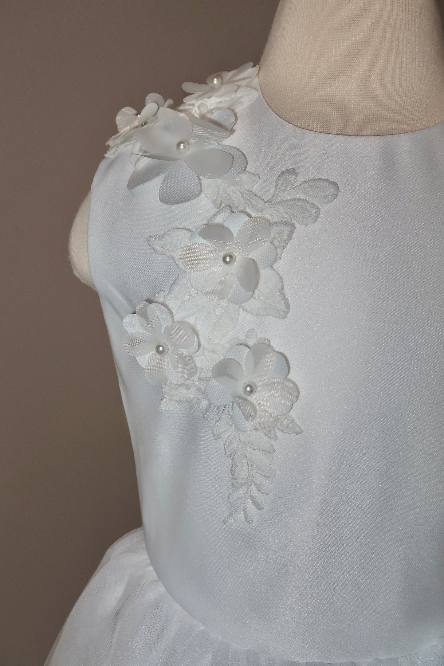Brand New 8YO Anna Augusta White Kids Dress