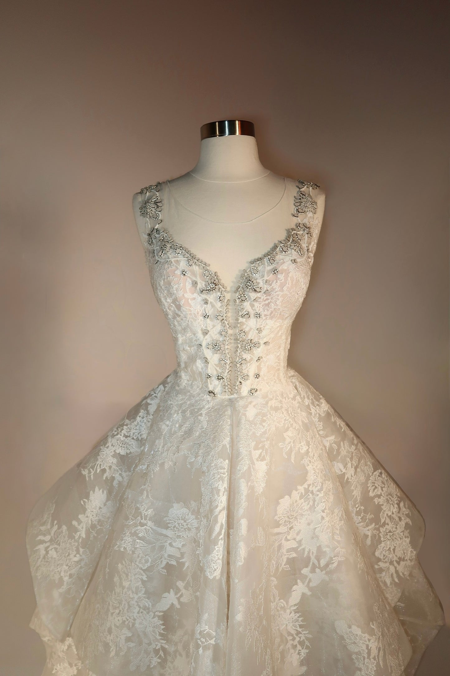 Floor Sample US6 Gemy Maalouf Bridal Gown