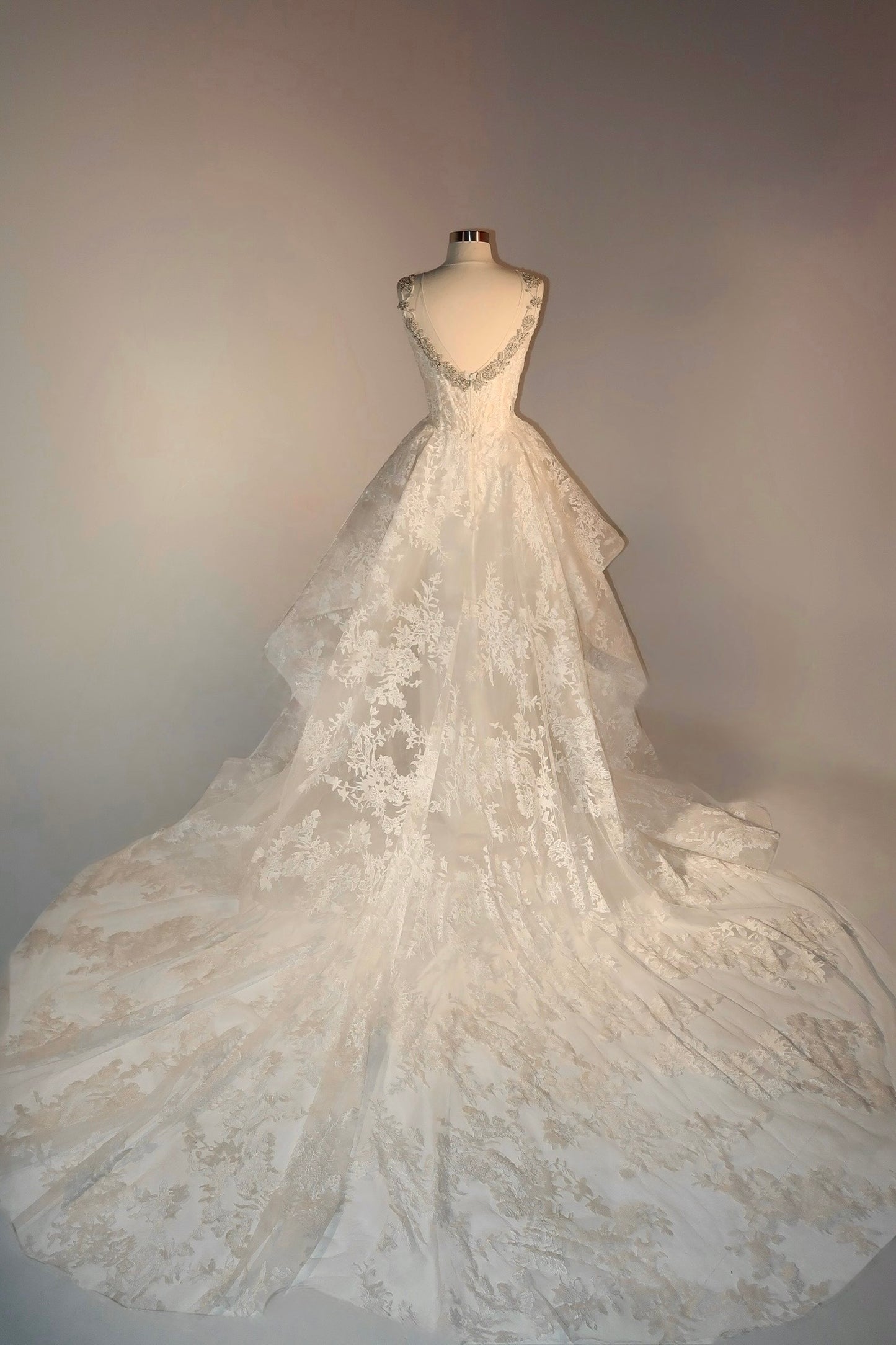 Floor Sample US6 Gemy Maalouf Bridal Gown