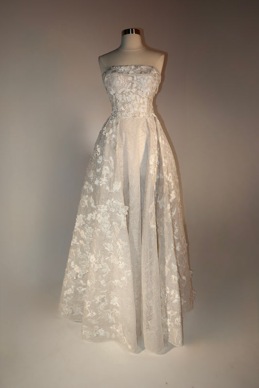Floor Sample US0 Marcela De Cala Bridal Gown