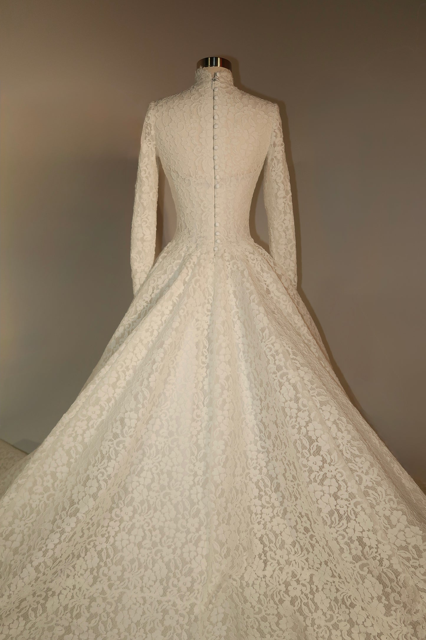 Preloved US2 Anna Augusta Bridal Gown