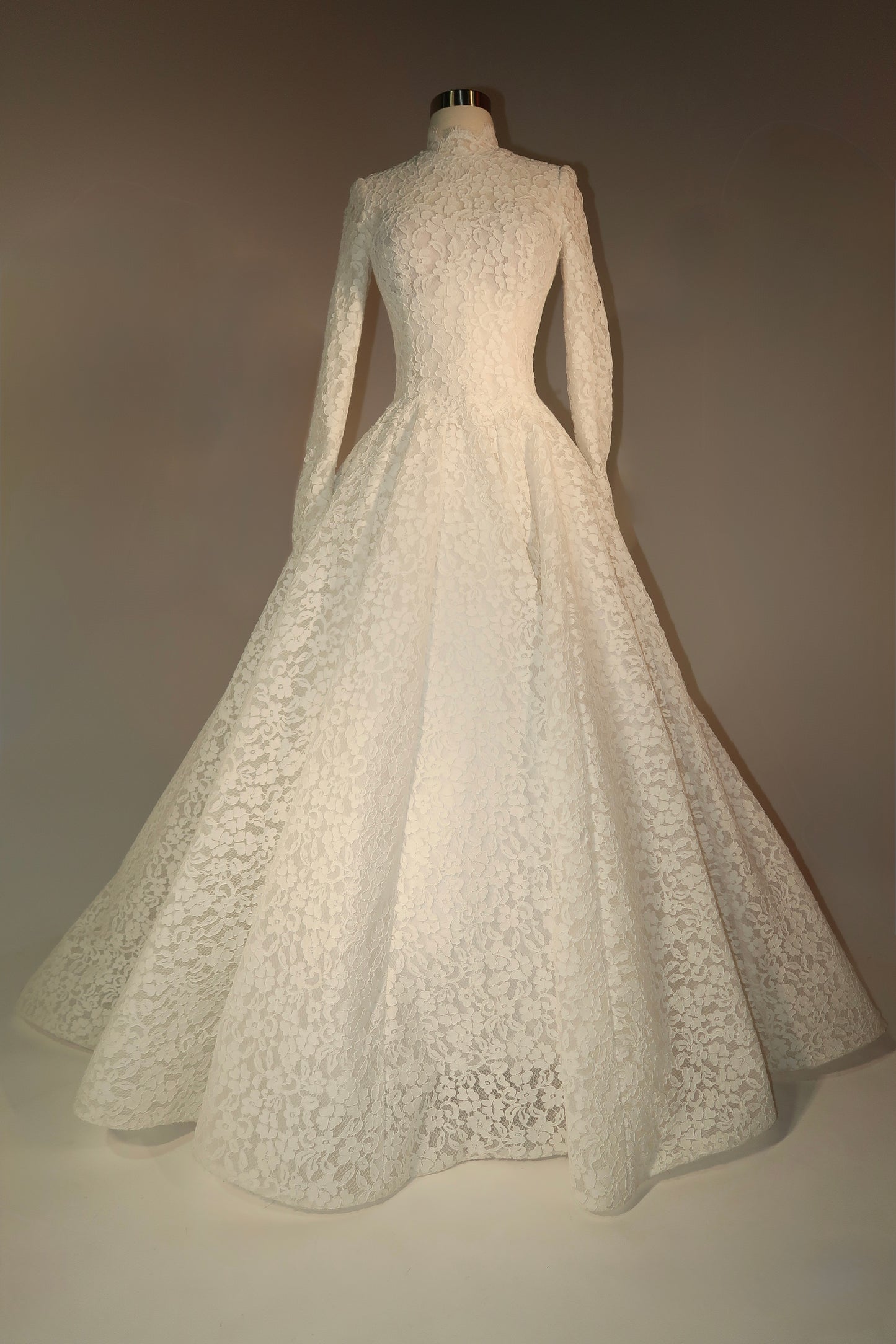 Preloved US2 Anna Augusta Bridal Gown