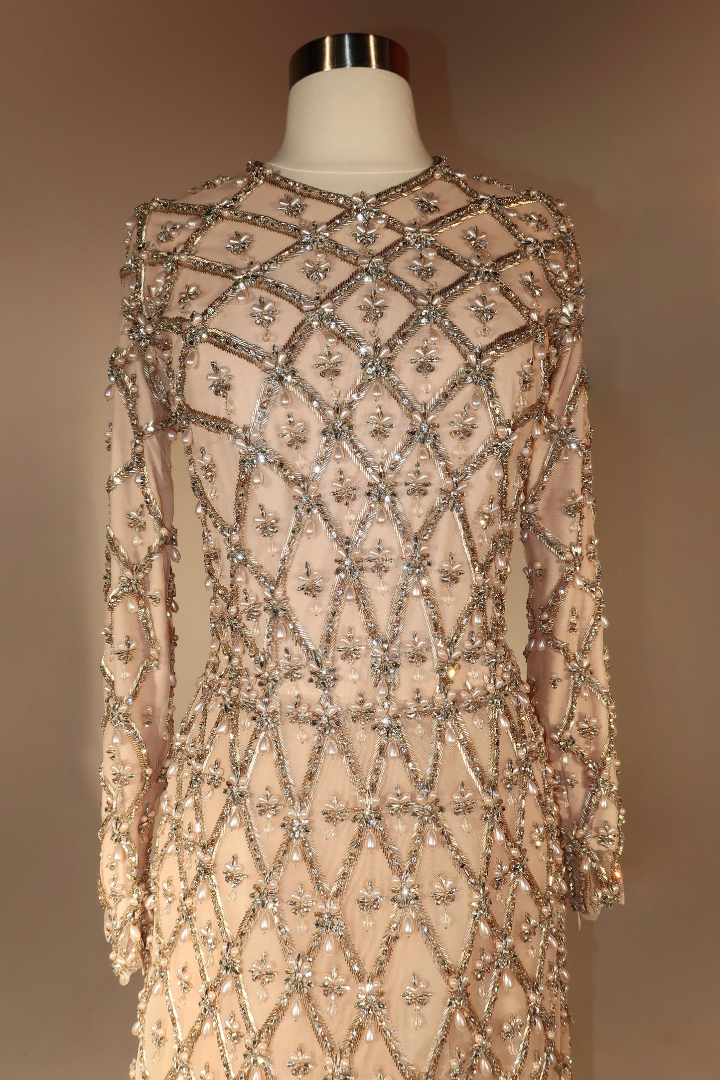 Preloved Mikael D Gown