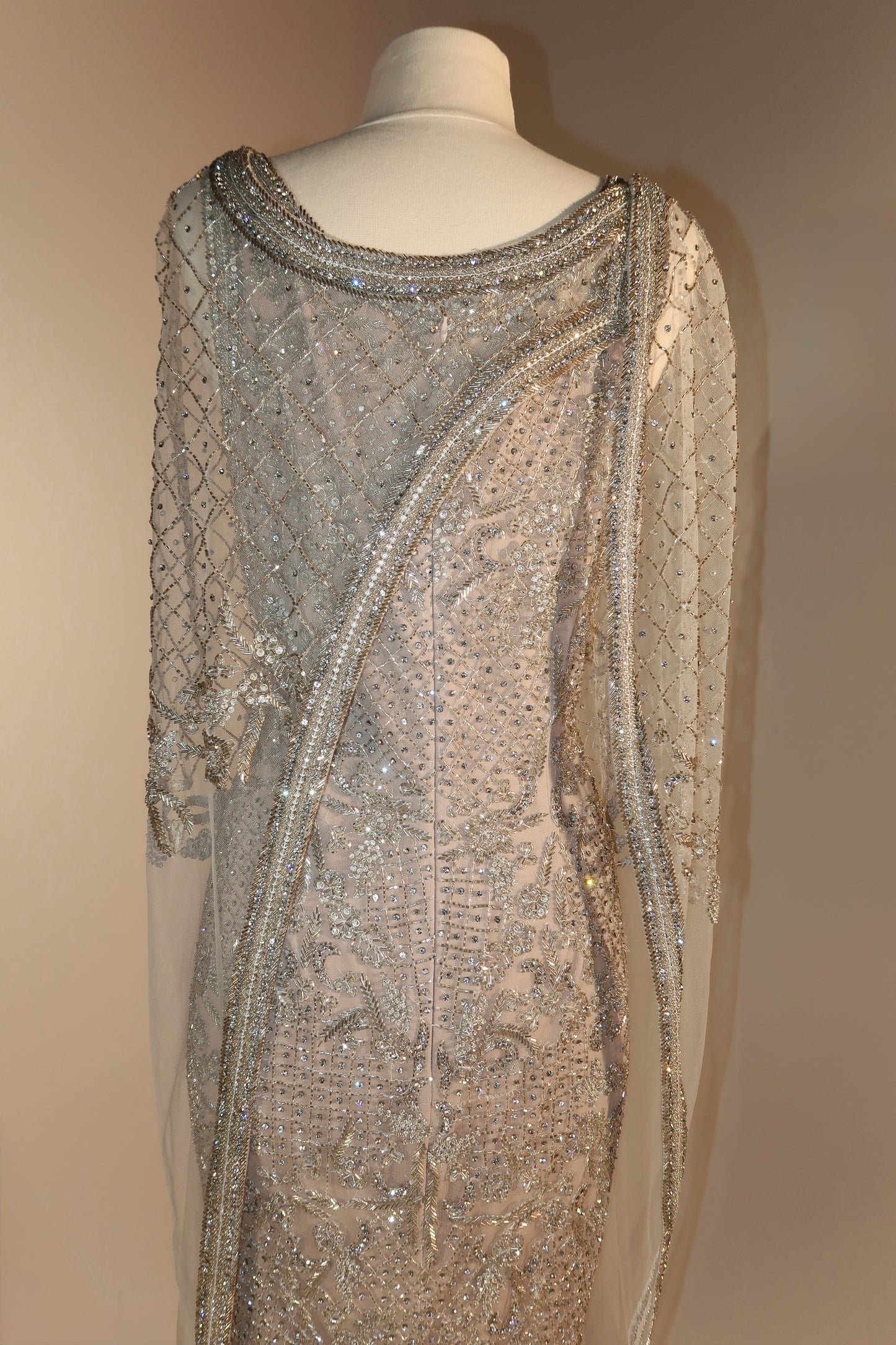 reloved US8 Chic & Holland Dress + Cape