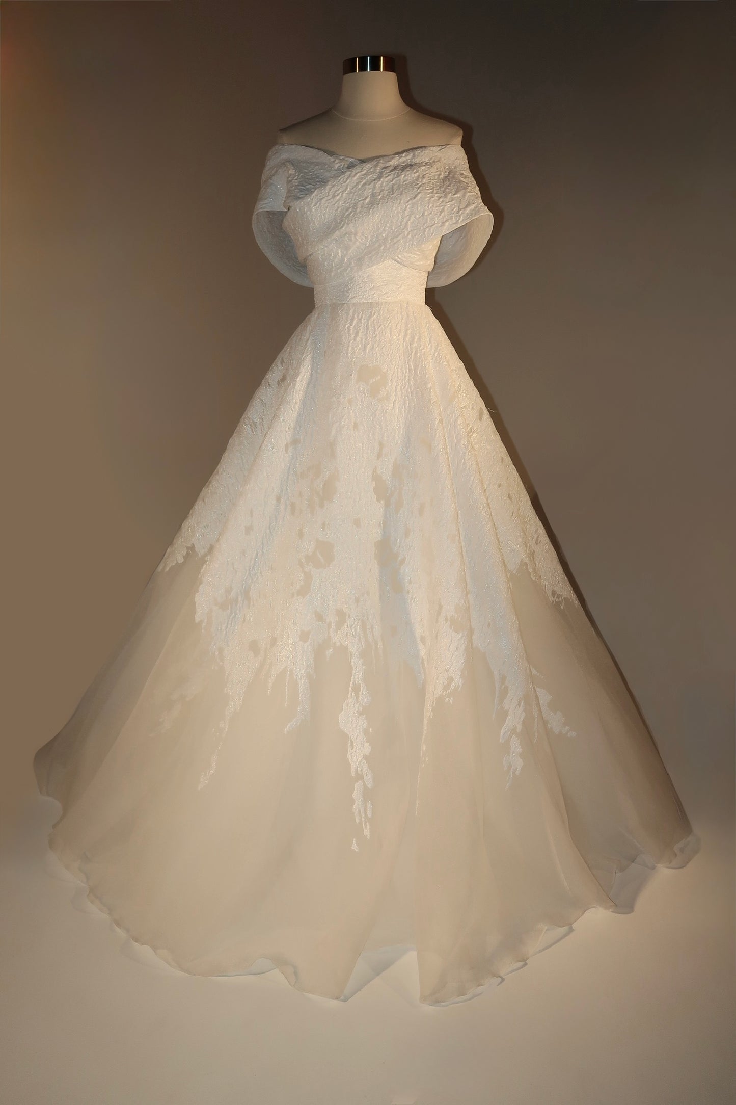 Floor Sample US 12 MILA NOVA Maxi Gown