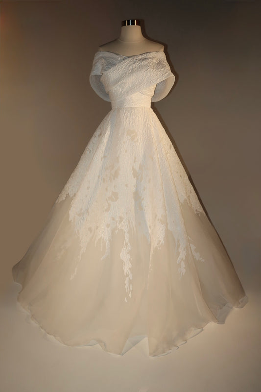 Floor Sample US 12 MILA NOVA Maxi Gown