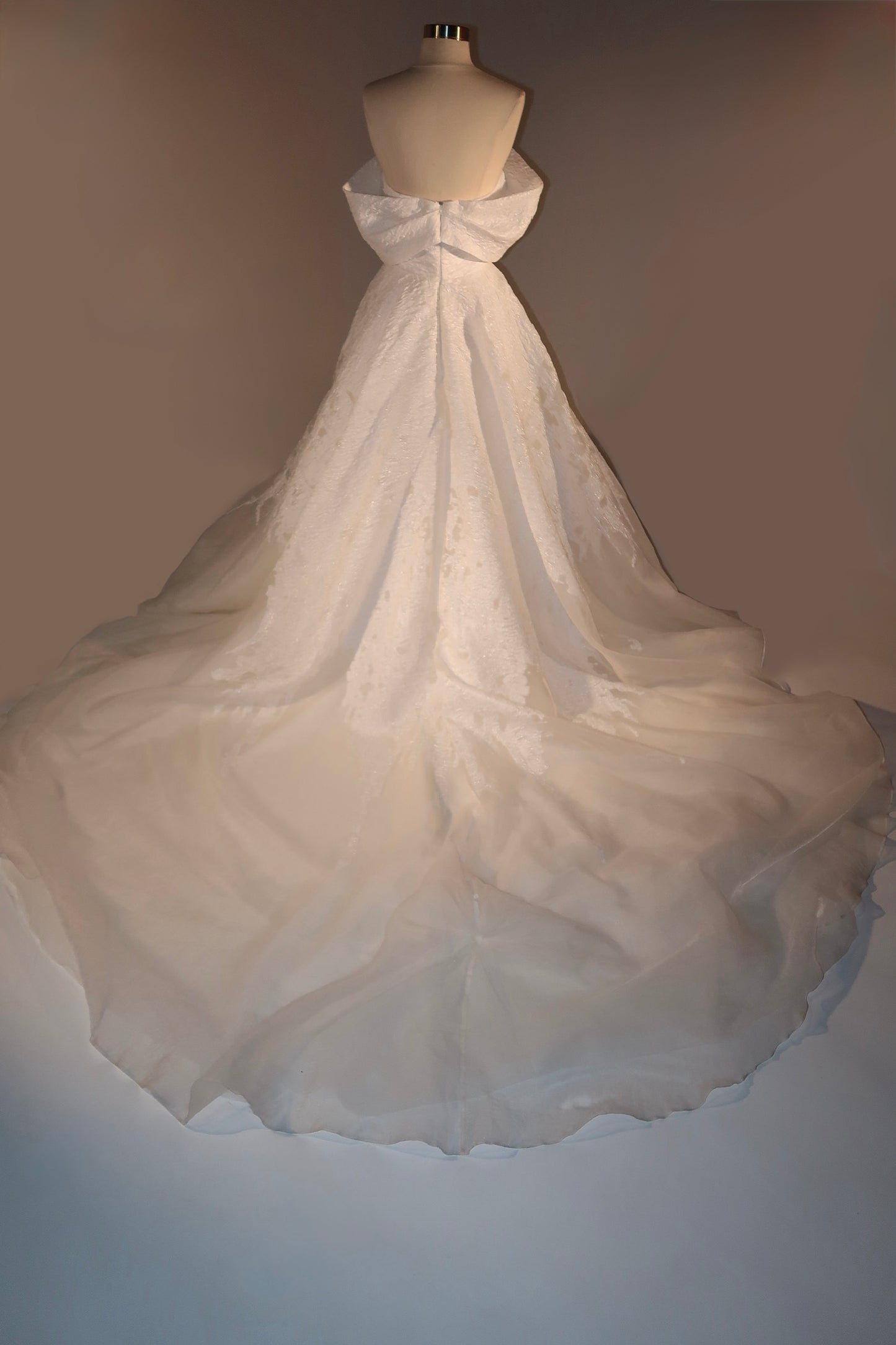 Floor Sample US 12 MILA NOVA Maxi Gown