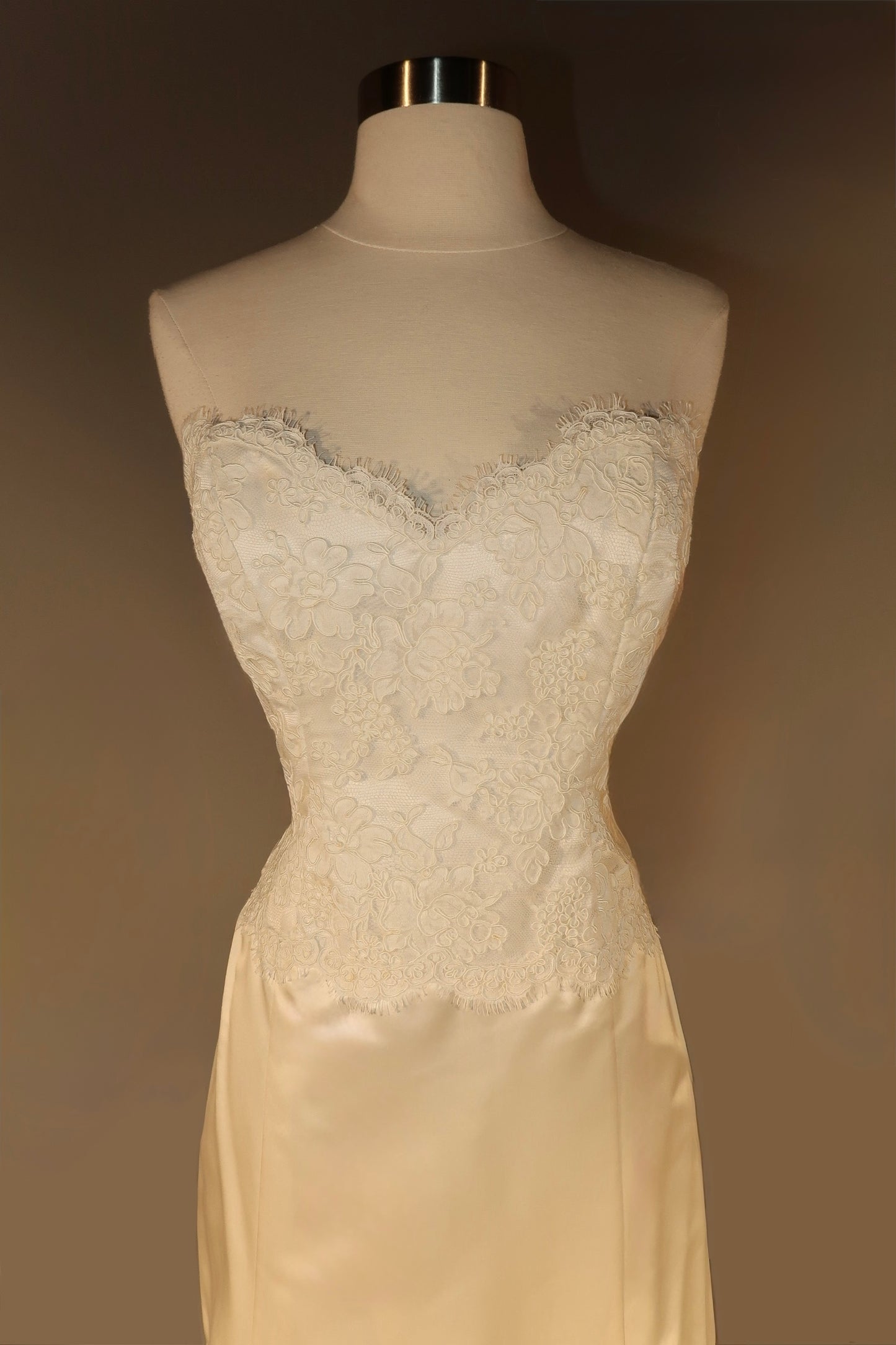 Floor Sample US 10 GAIL GARRISON Maxi Gown