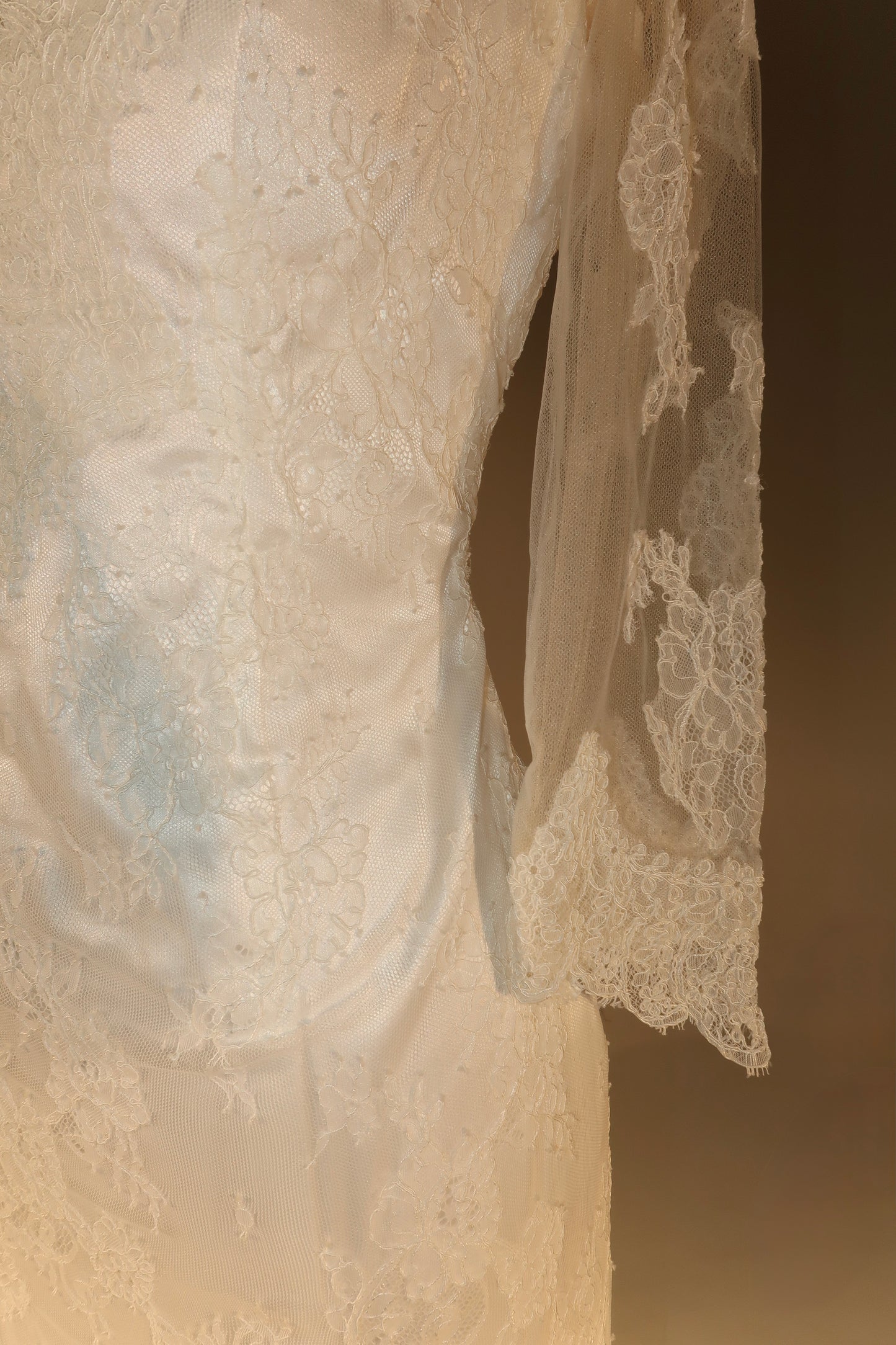 Floor Sample US 10 ZUETTE Maxi Gown
