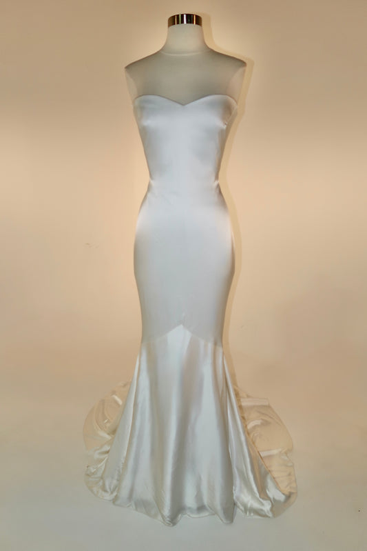 Floor Sample US 8 PRONOVIAS Maxi Gown