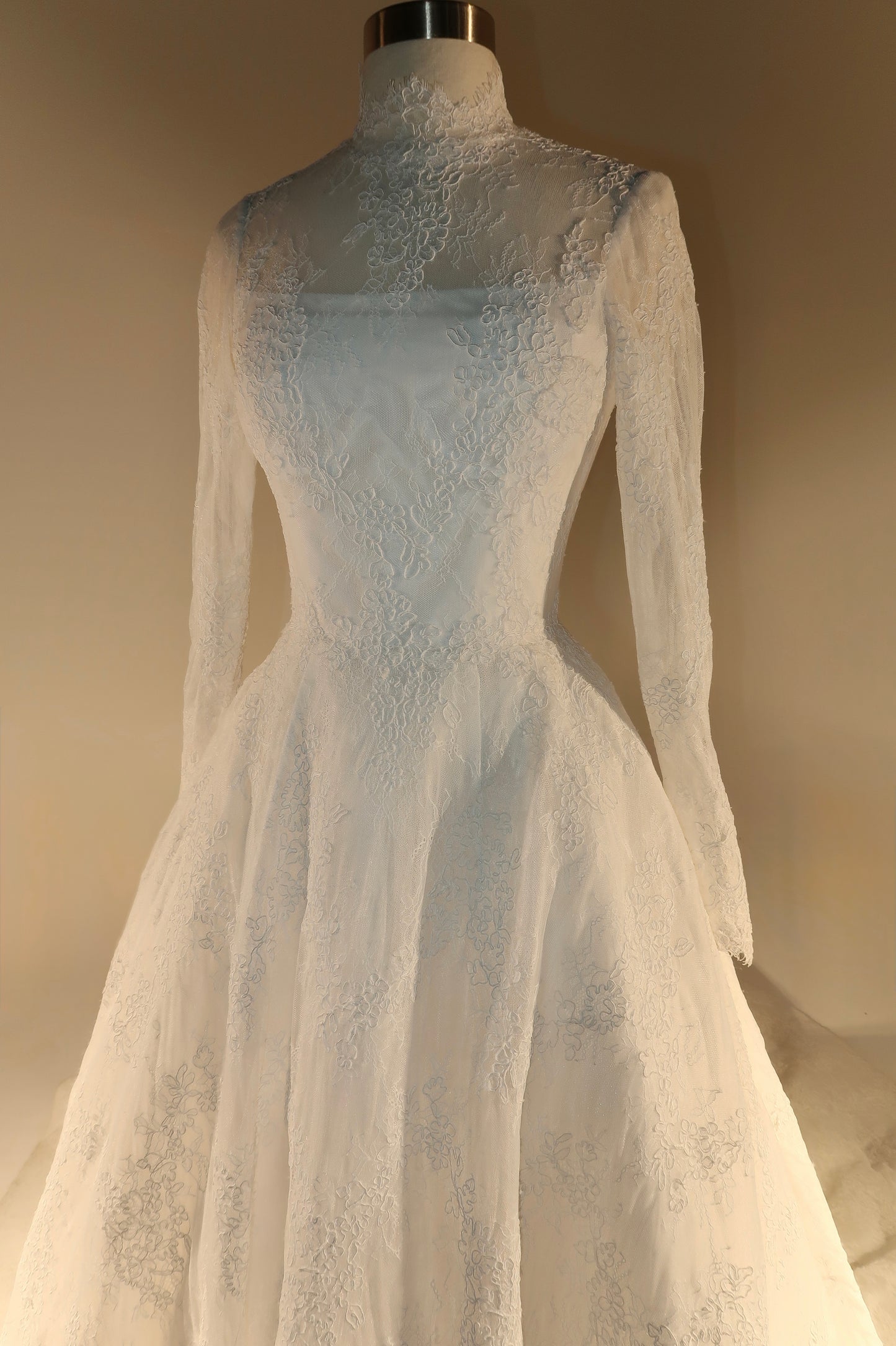 Preloved US2 Anna Augusta Bridal Gown