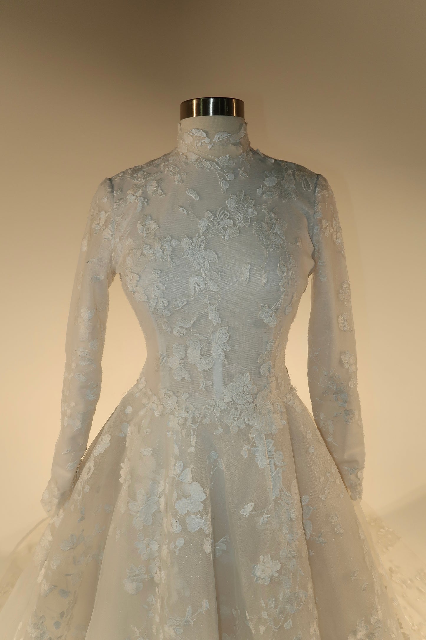 Preloved US4 Anna Augusta Bridal Gown