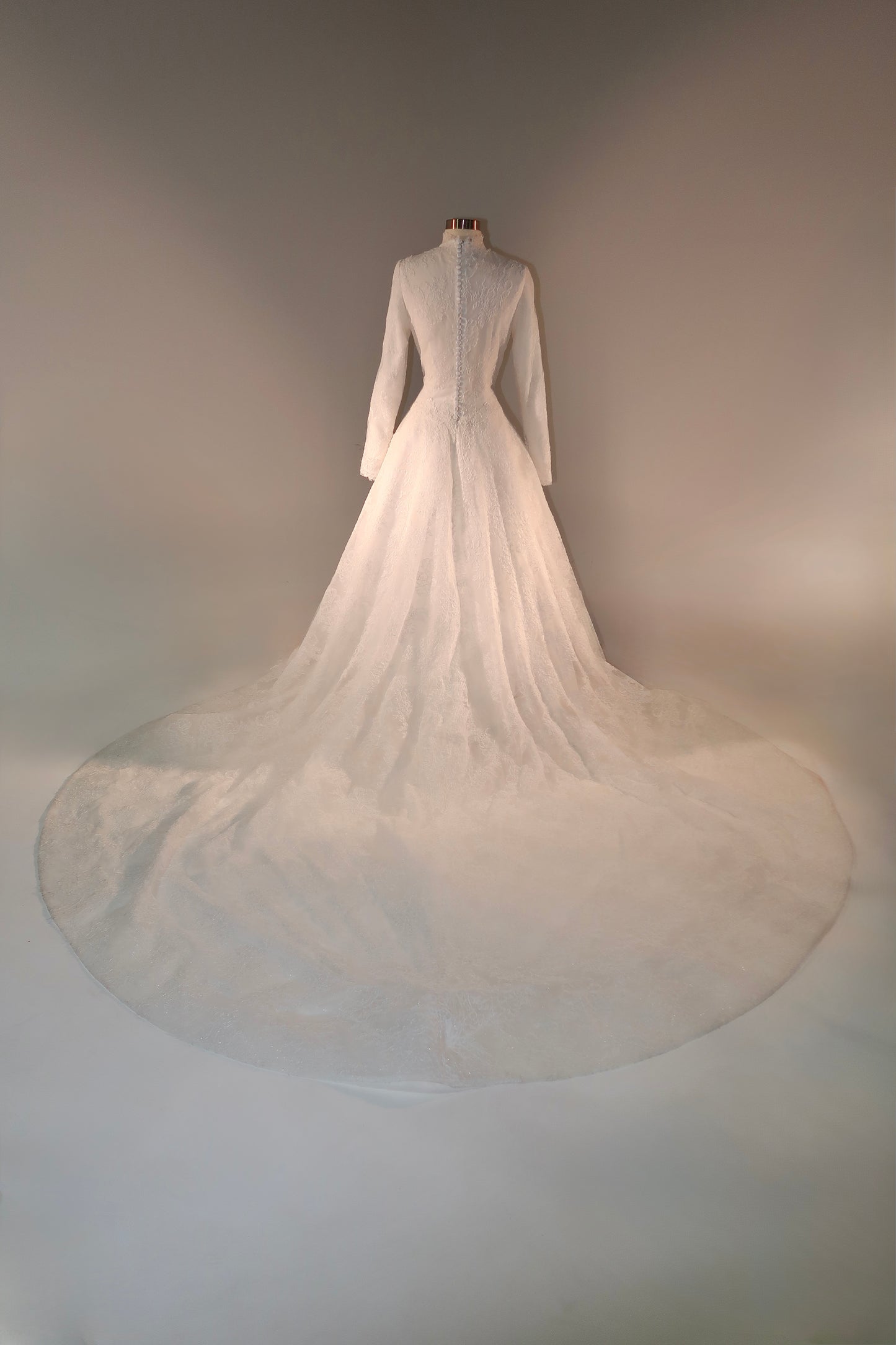 Preloved US10 Anna Augusta Bridal Gown