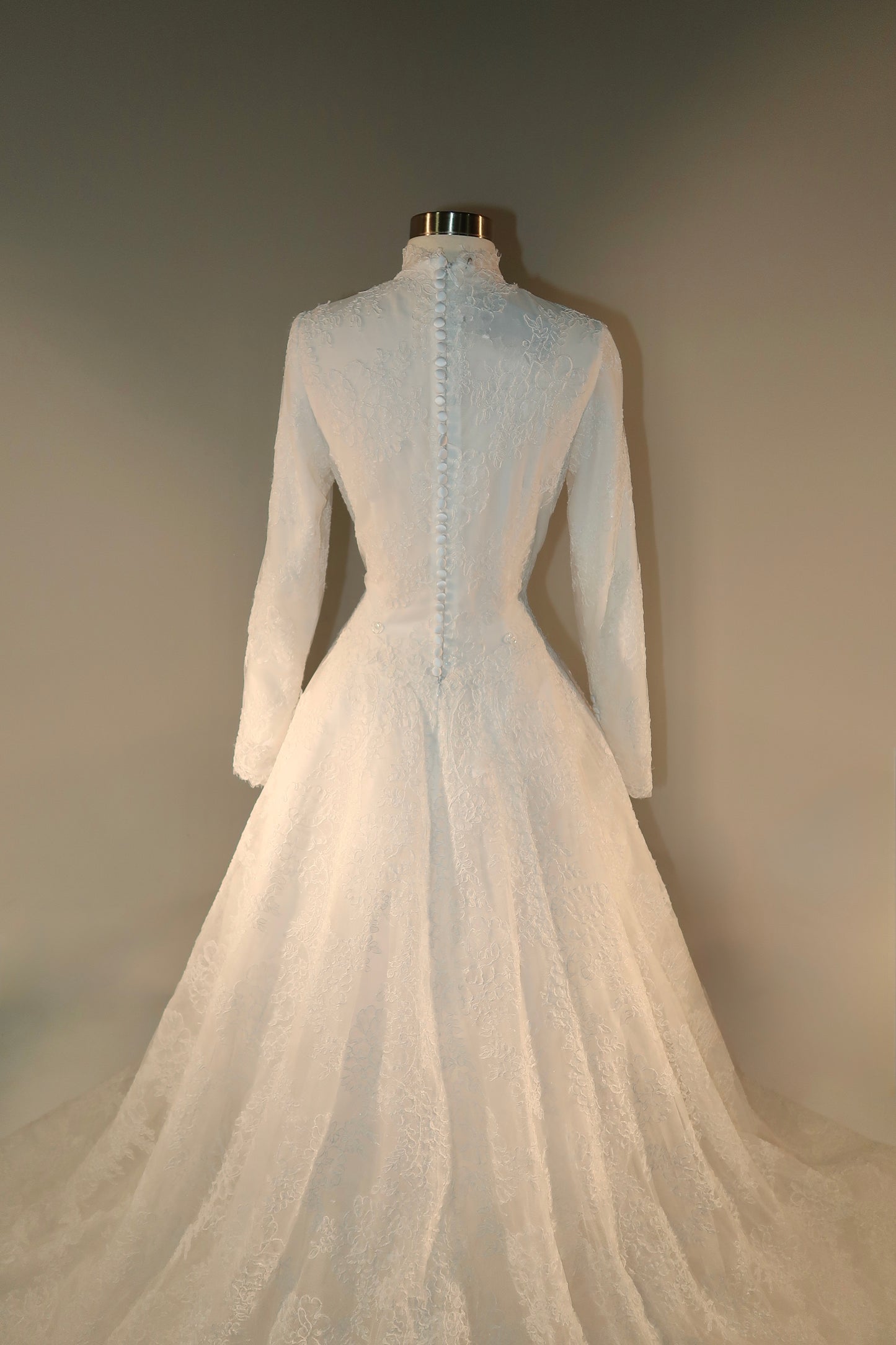 Preloved US10 Anna Augusta Bridal Gown
