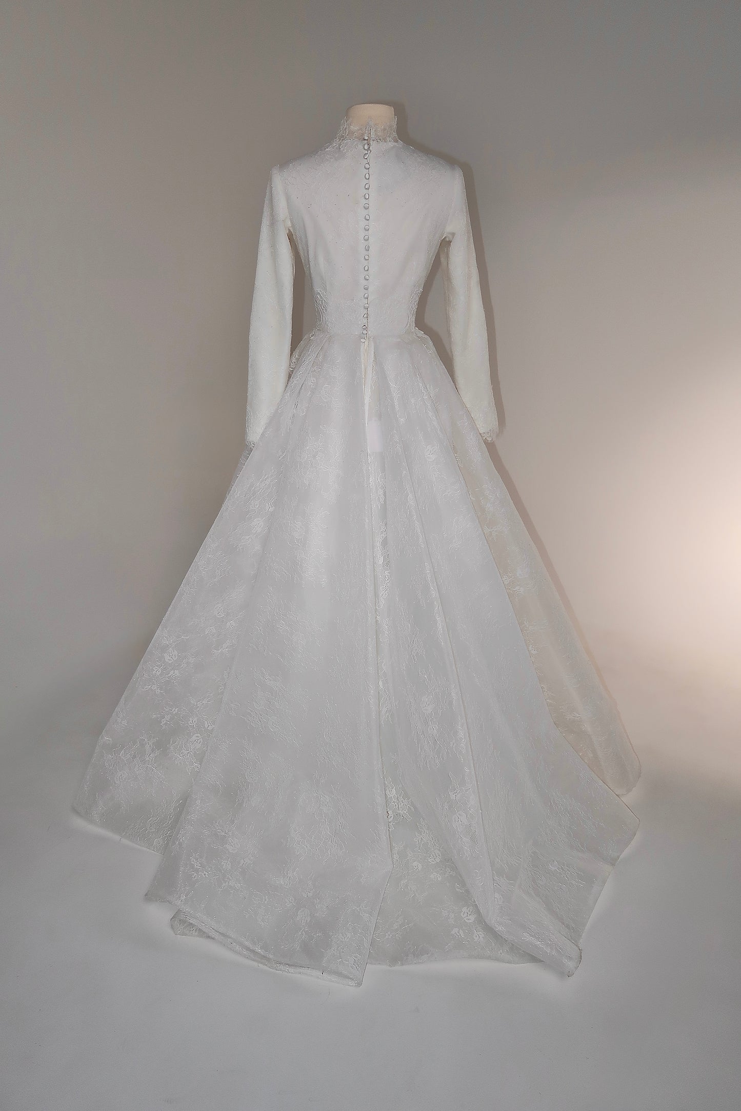 Preloved US2 Anna Augusta Bridal Gown