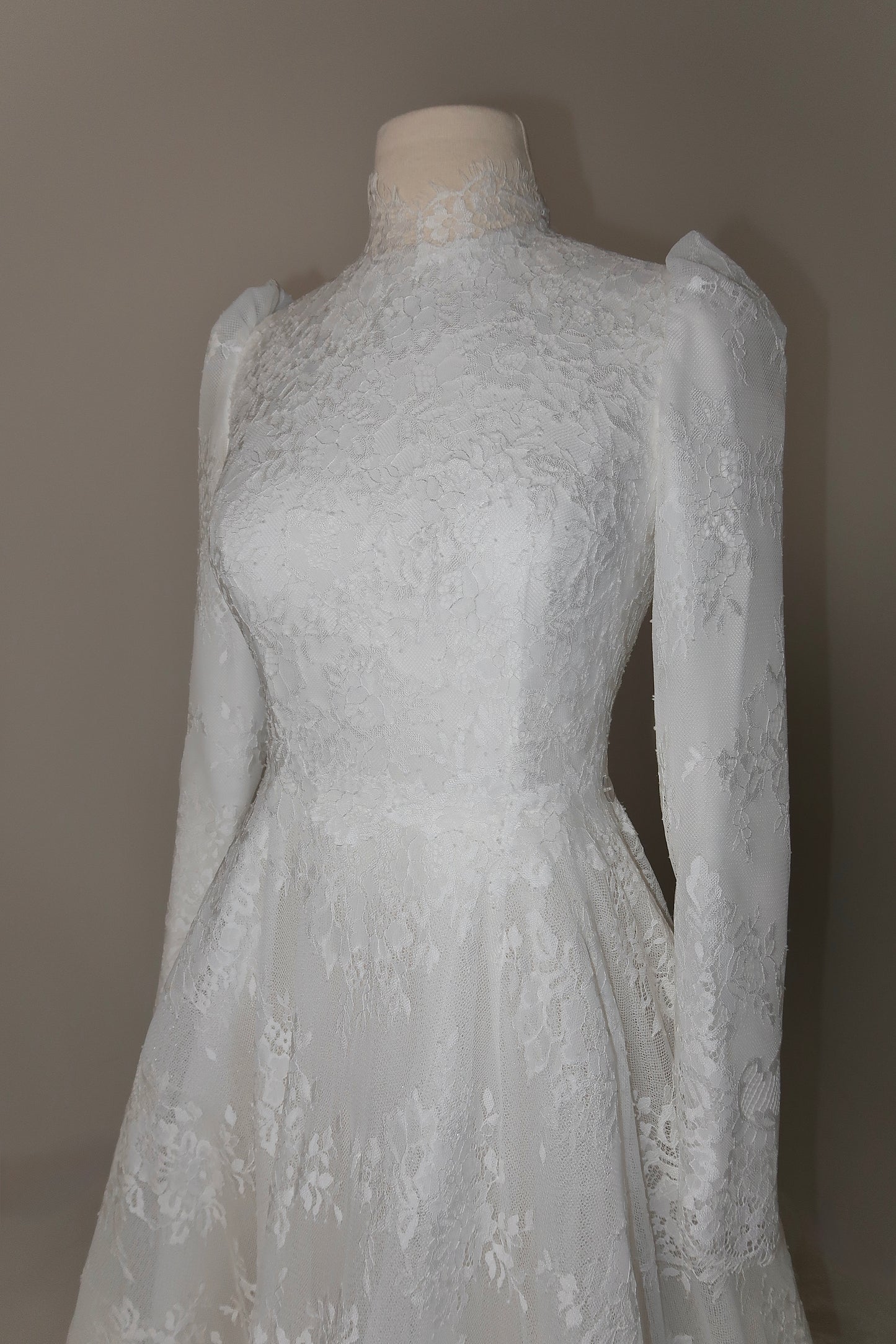 Preloved US4 Anna Augusta Bridal Gown