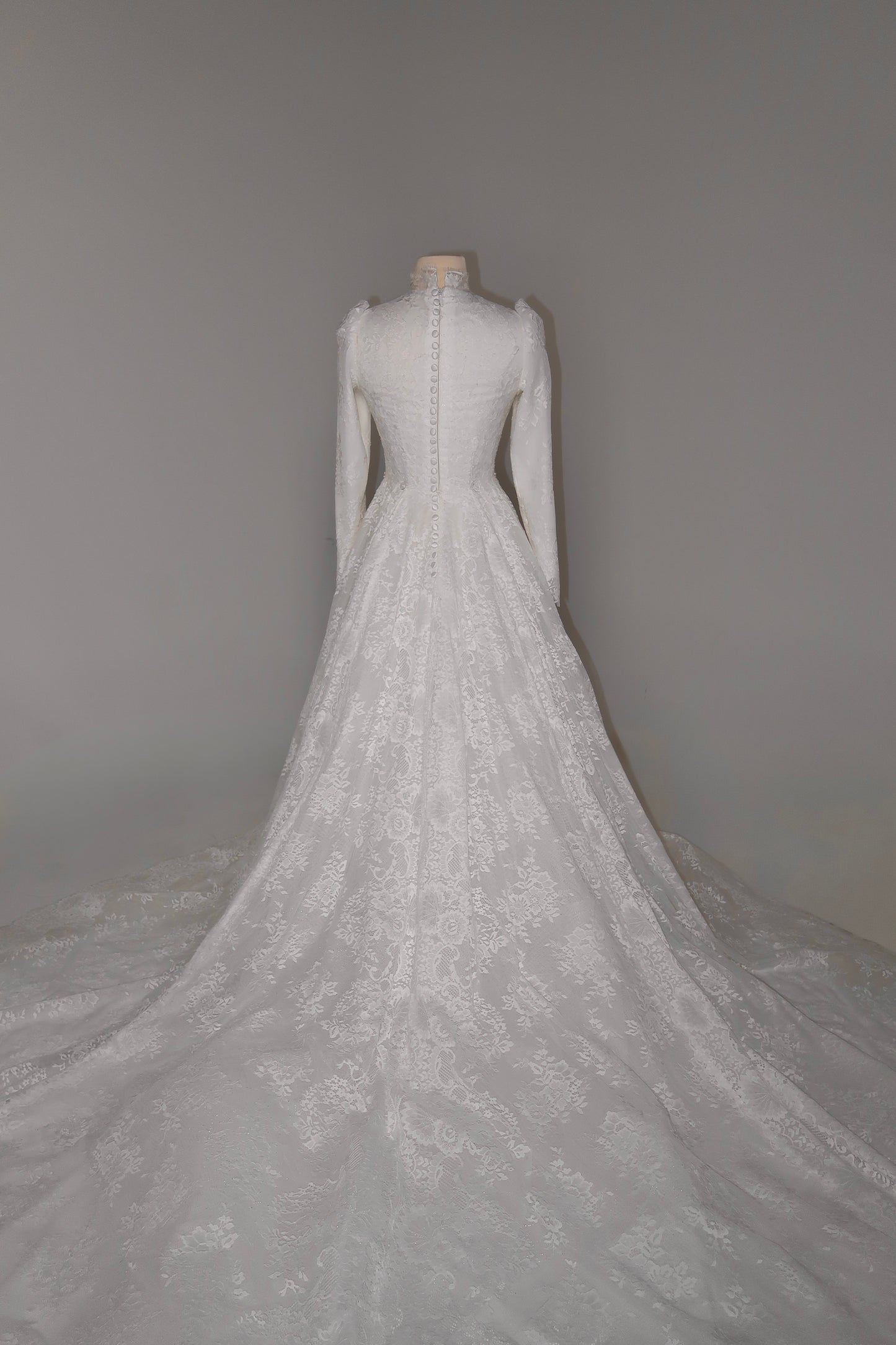 Preloved US4 Anna Augusta Bridal Gown