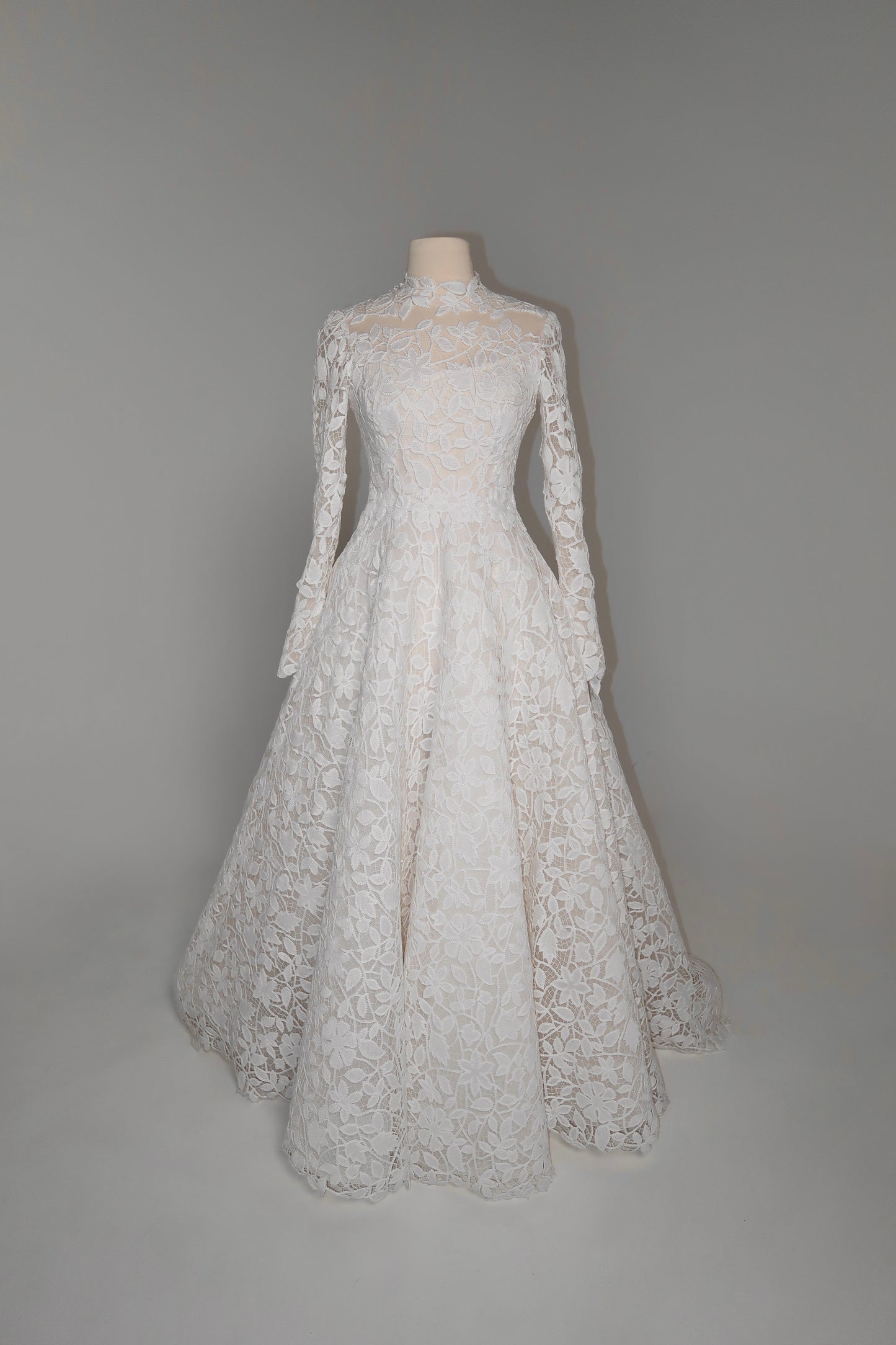 Preloved US4 Anna Augusta Bridal Gown
