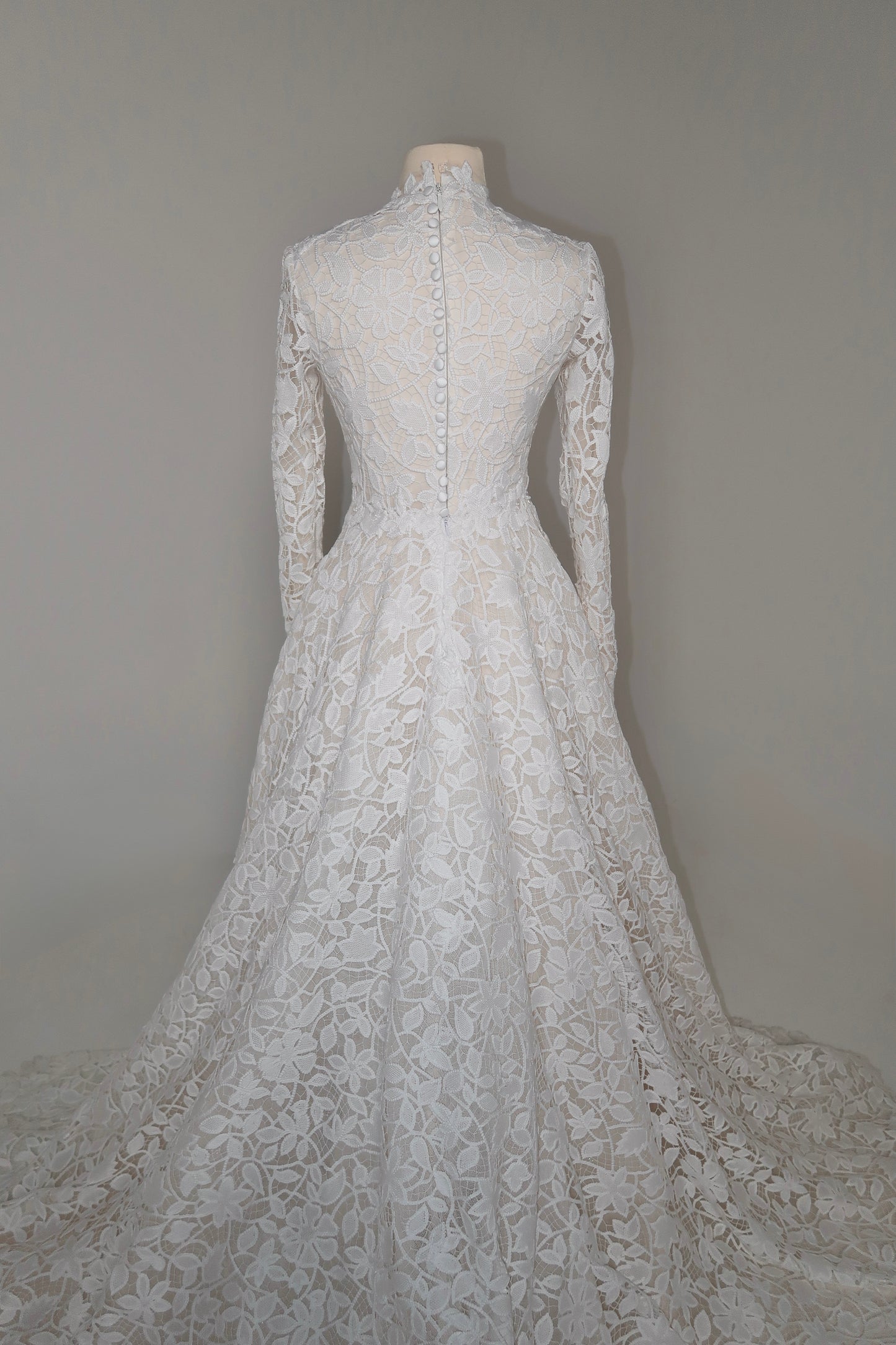 Preloved US4 Anna Augusta Bridal Gown