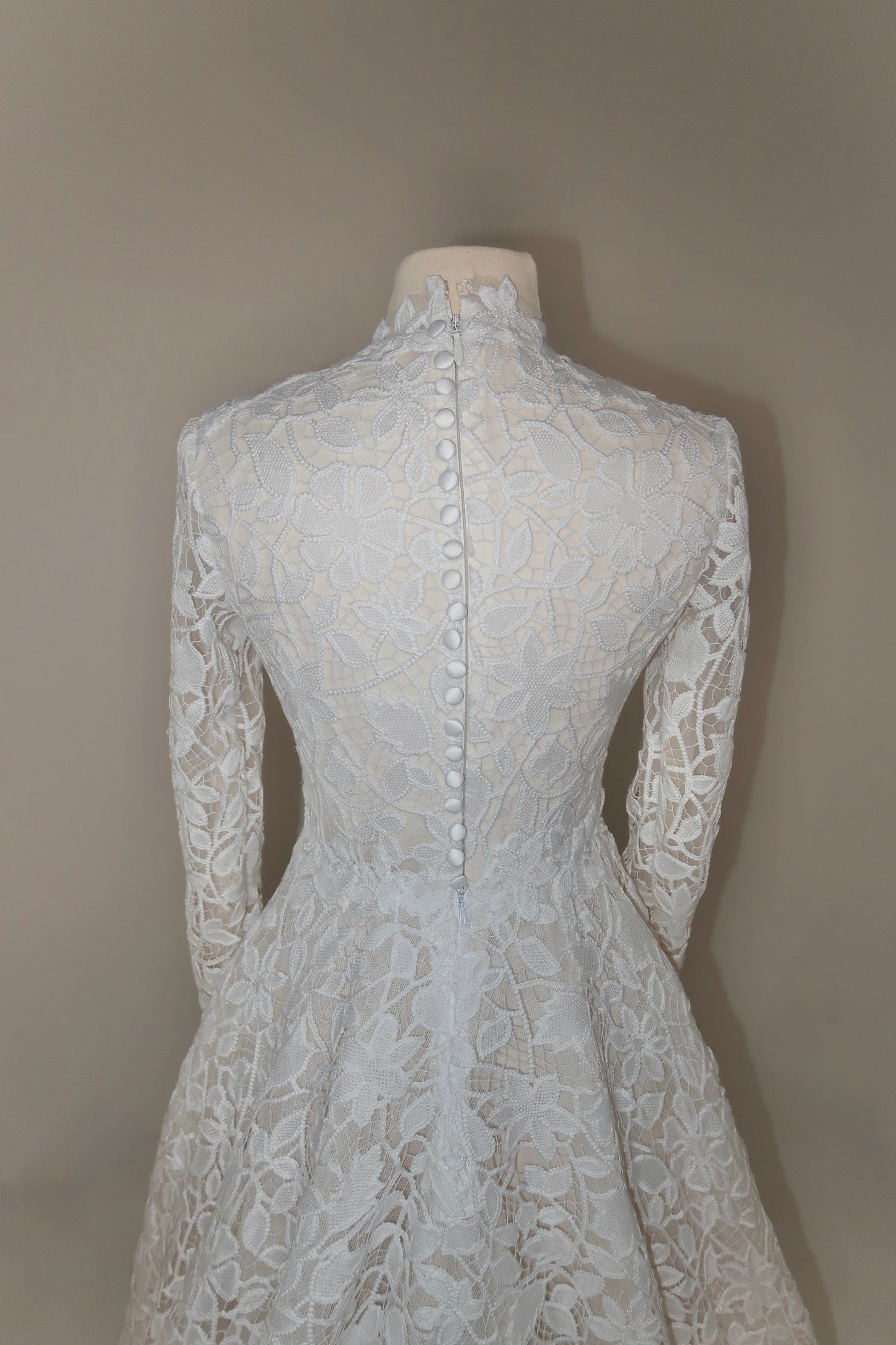 Preloved US4 Anna Augusta Bridal Gown