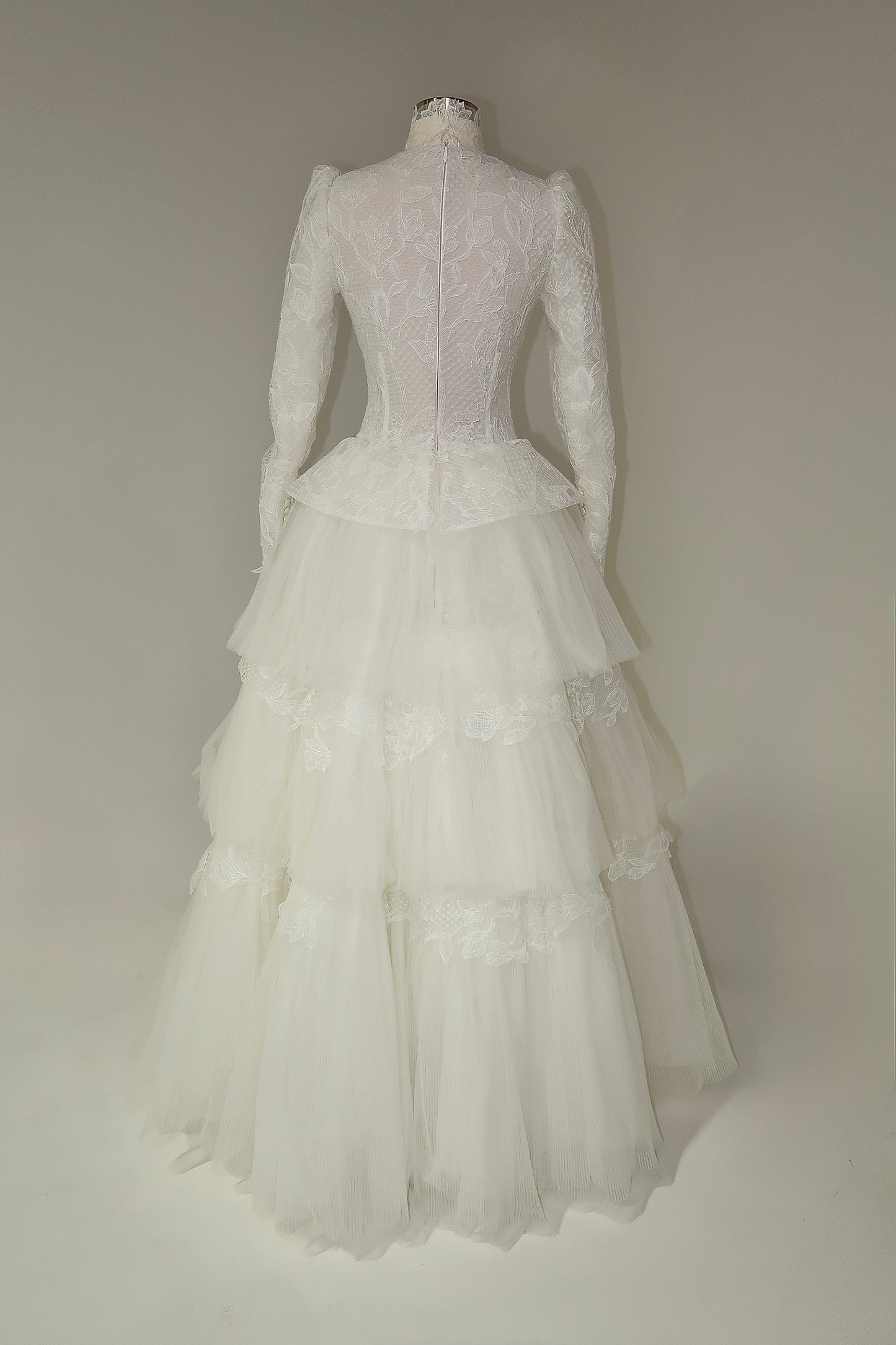Preloved US4 Anna Augusta Custom Made Bridal Gown